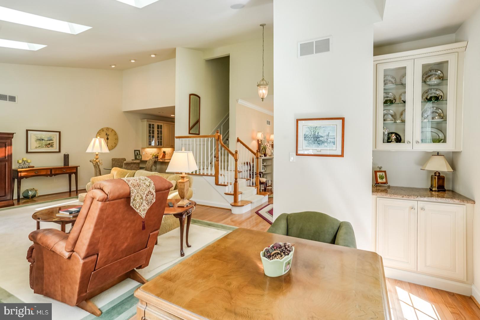 CHERRY CREEK - Residential