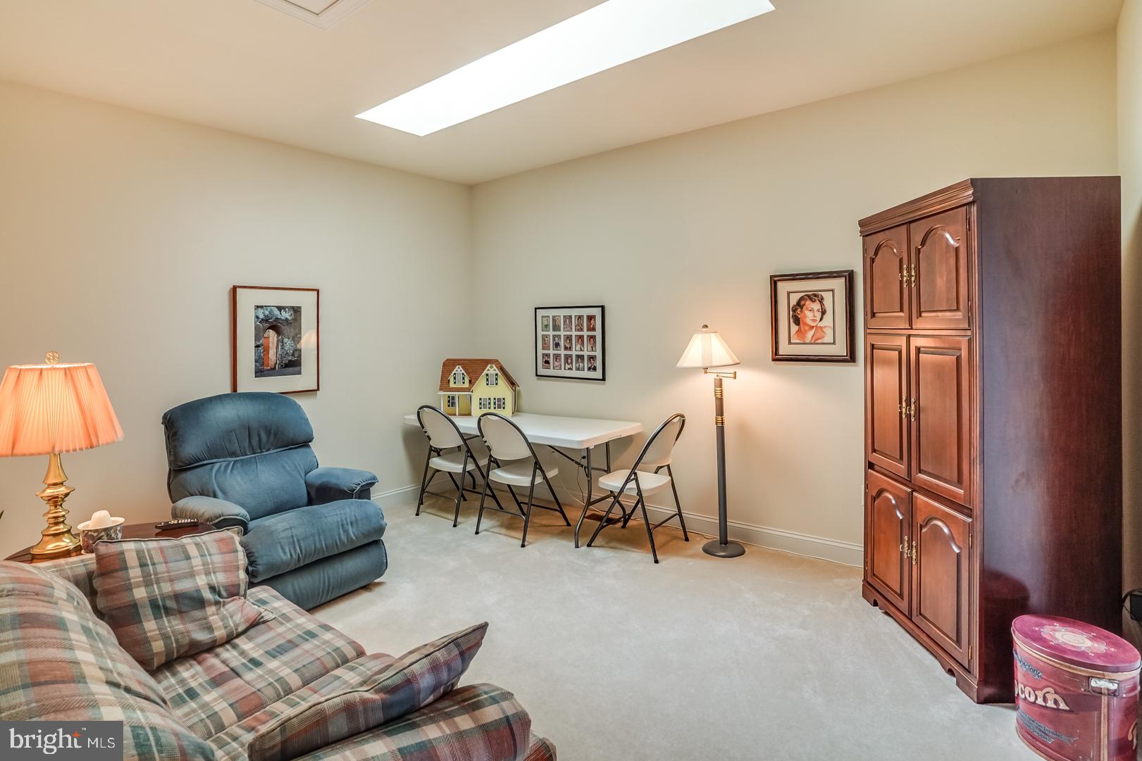 CHERRY CREEK - Residential