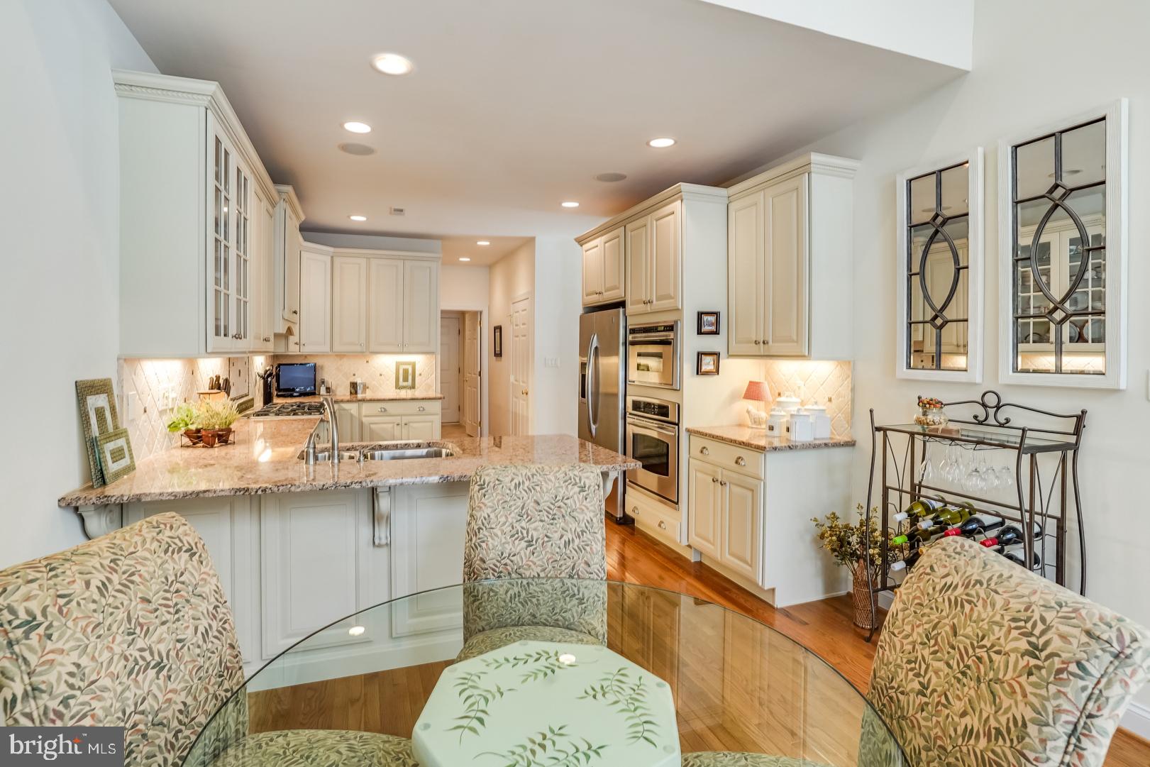 CHERRY CREEK - Residential