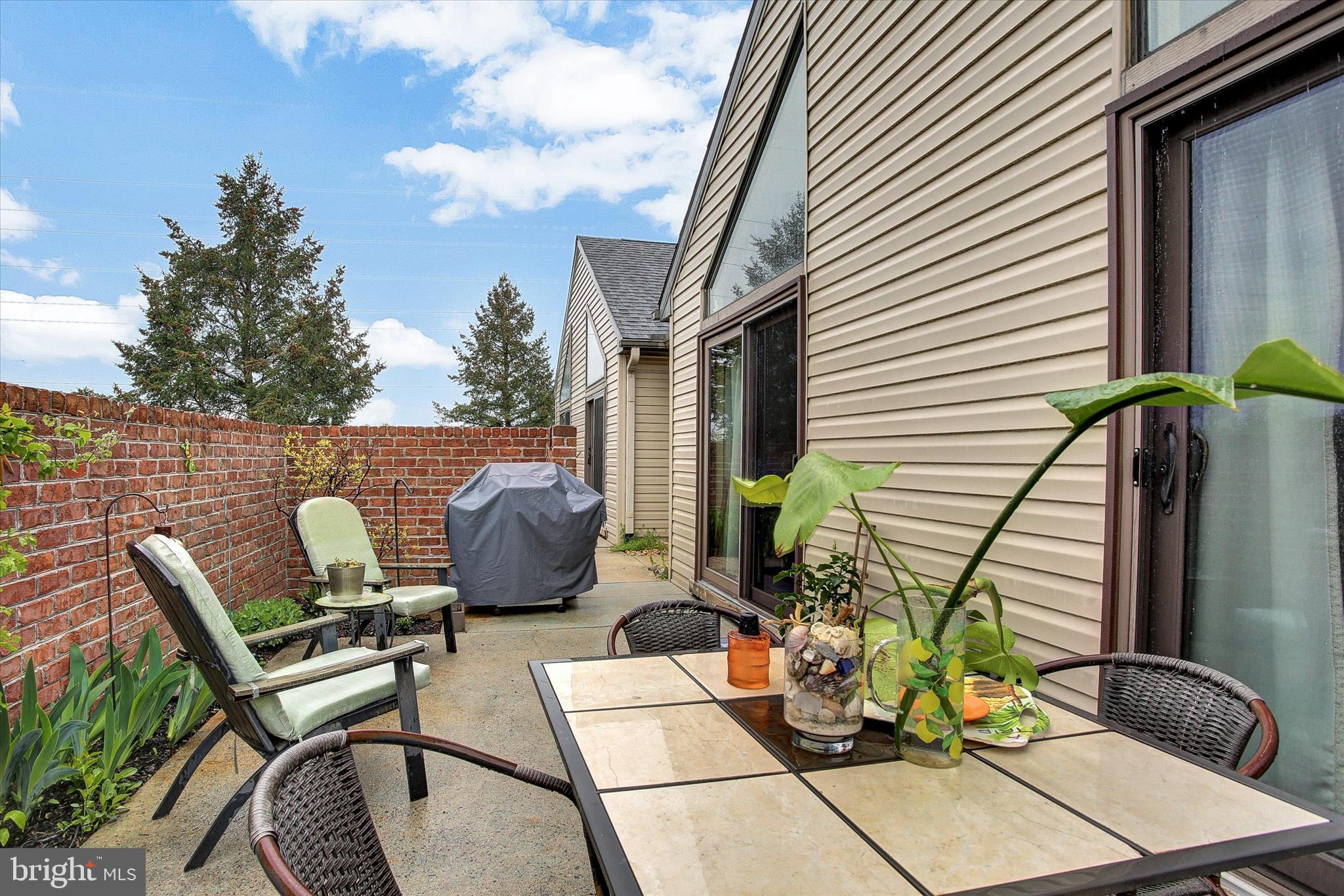 609 CHERRINGTON DRIVE