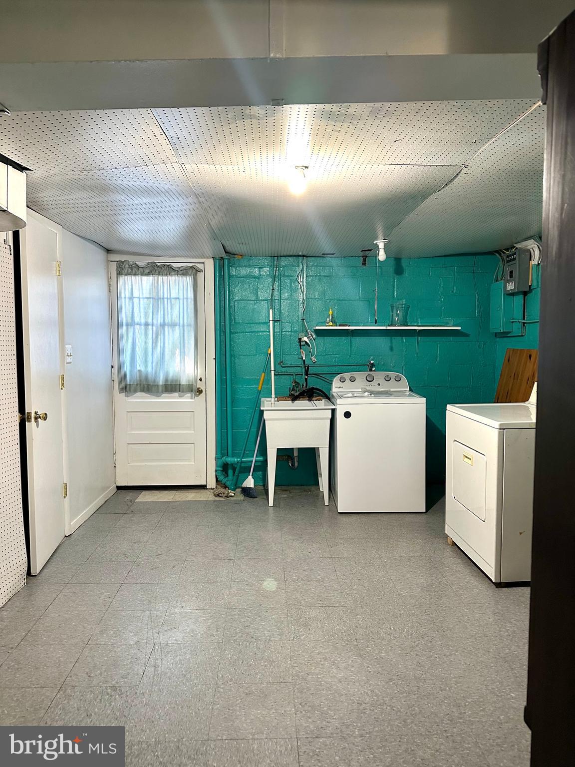 BROOKVILLE - Residential Lease