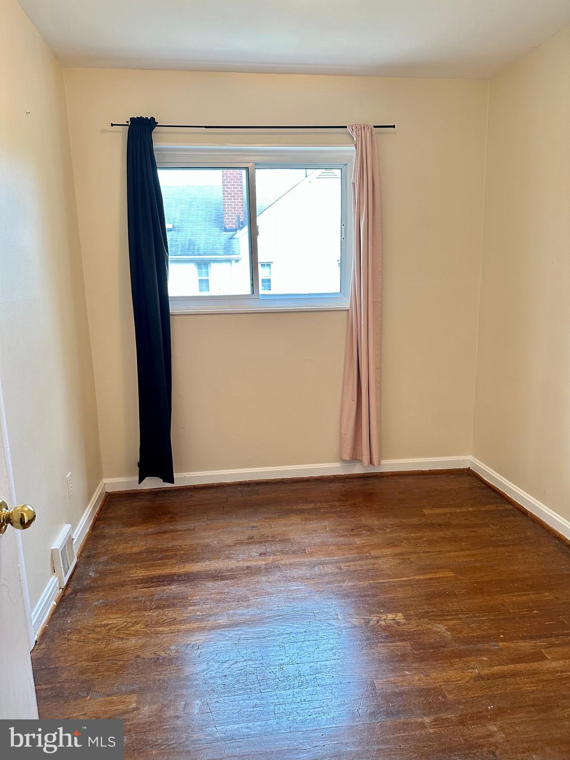 BROOKVILLE - Residential Lease