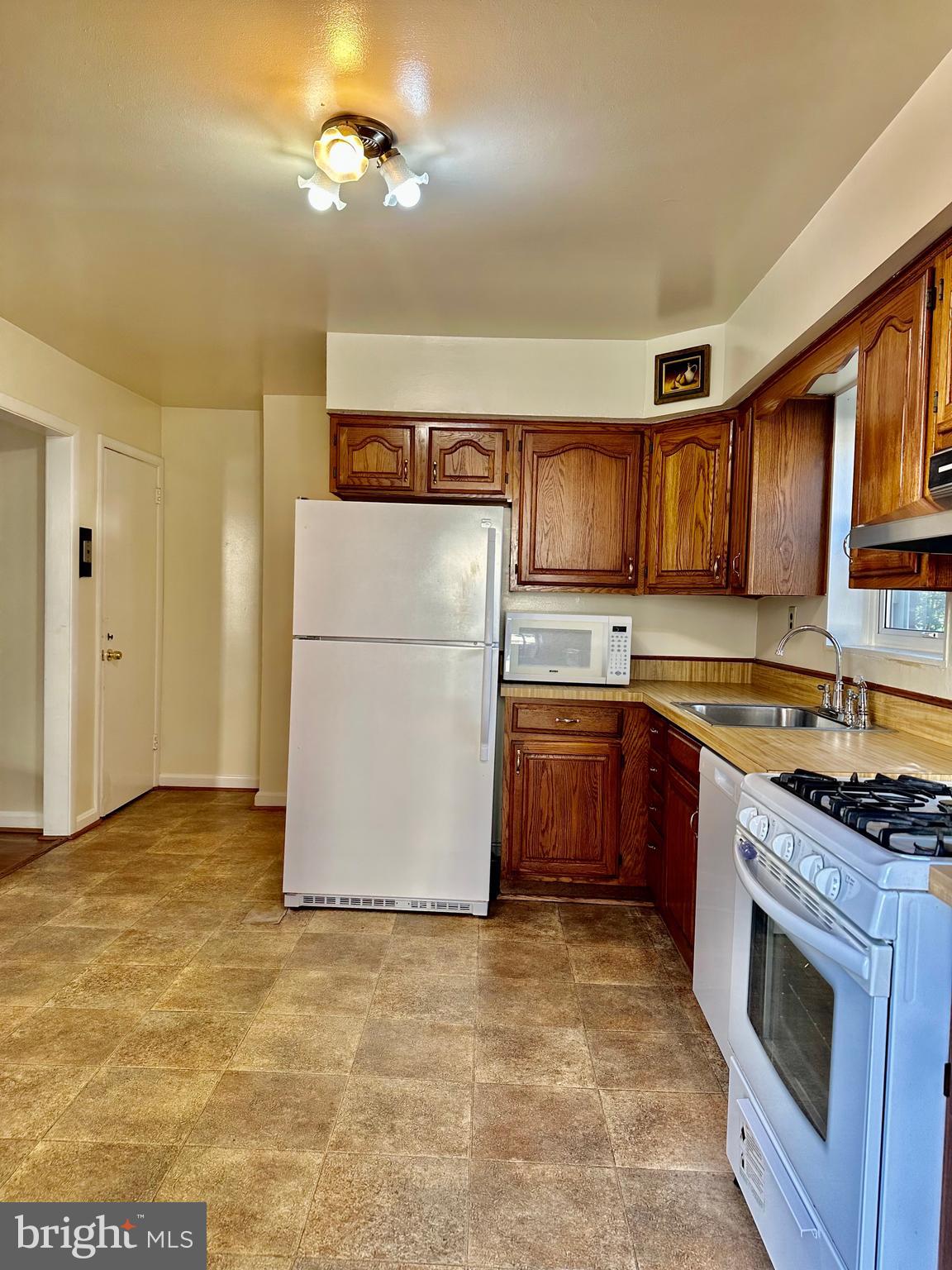 BROOKVILLE - Residential Lease