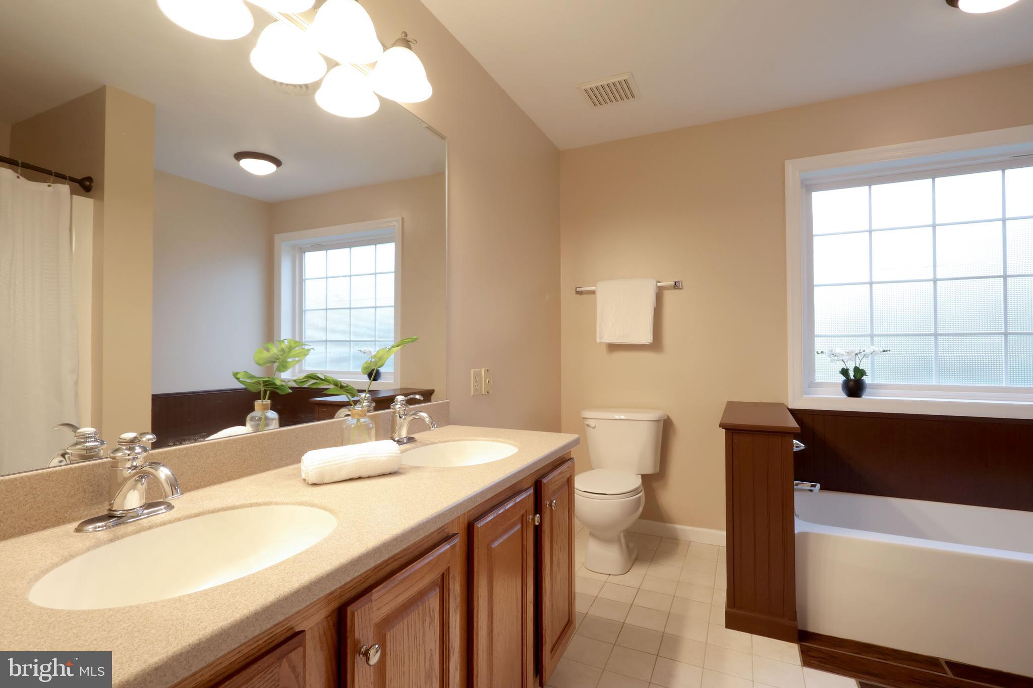 INDEPENDENCE PLACE - Residential