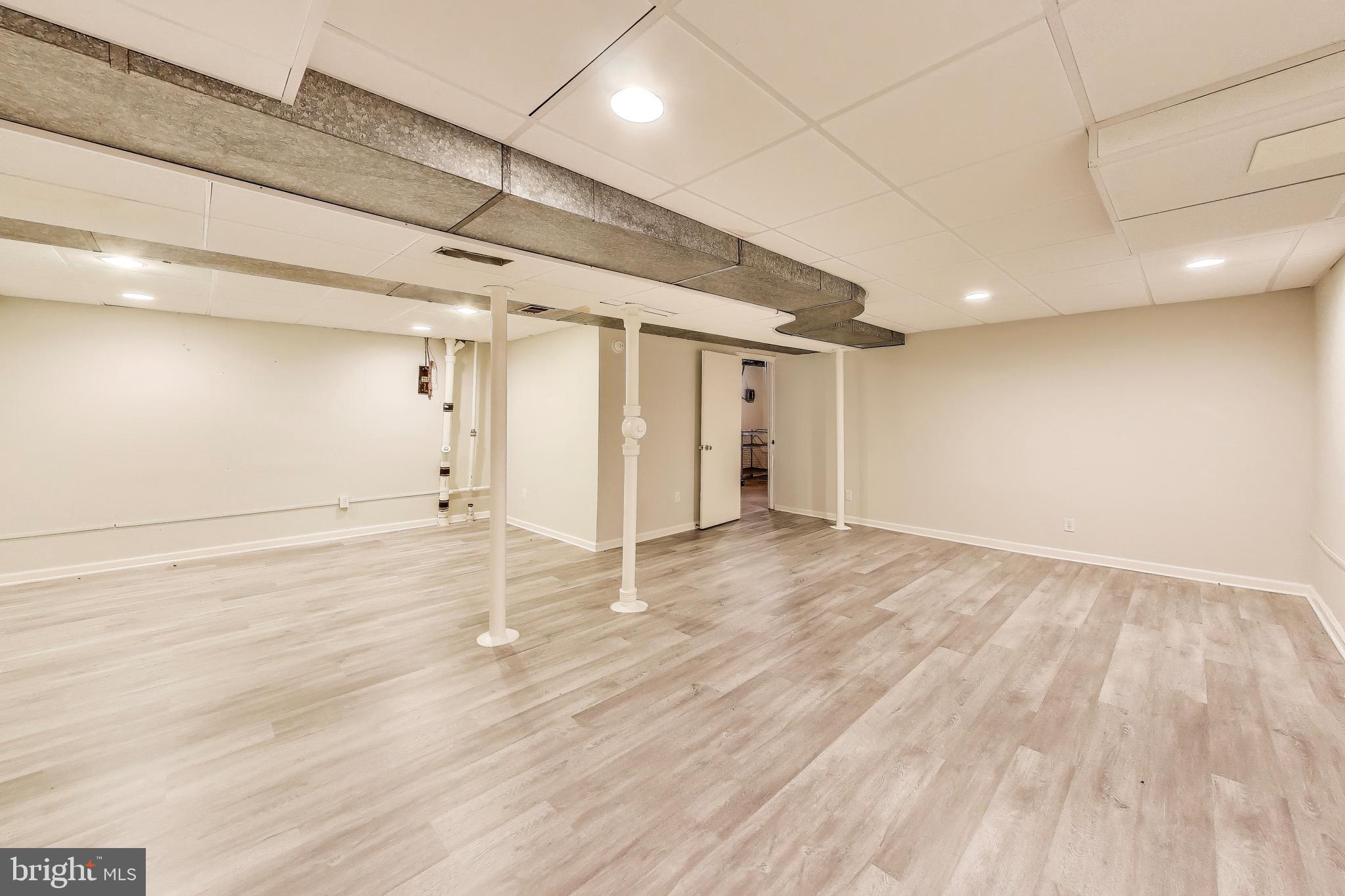 FOX HILLS OF POTOMAC - Residential Lease