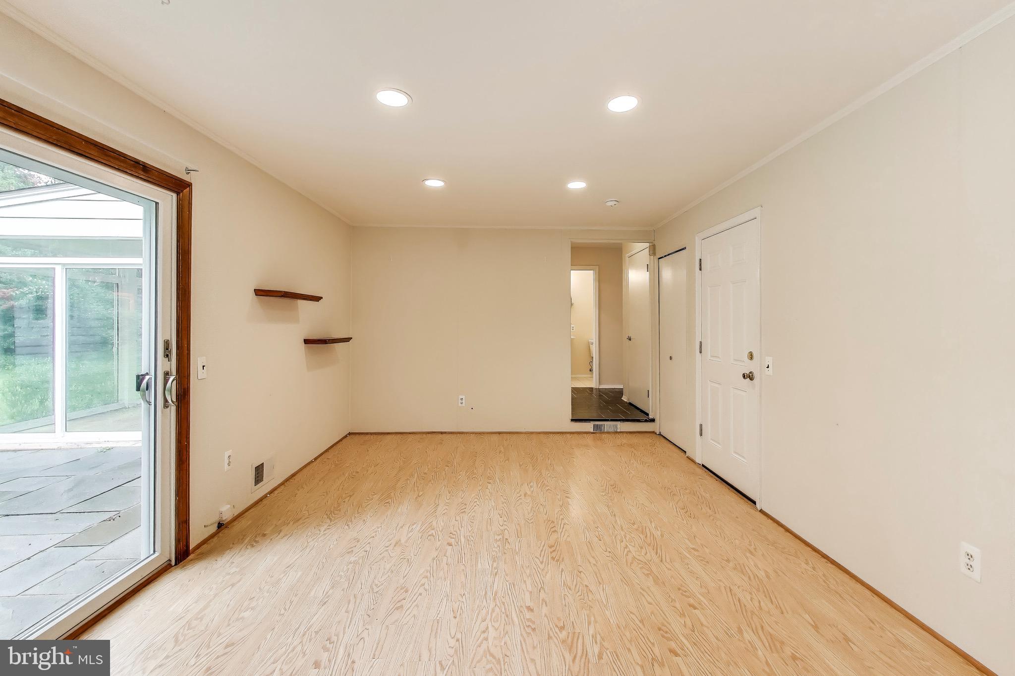 FOX HILLS OF POTOMAC - Residential Lease