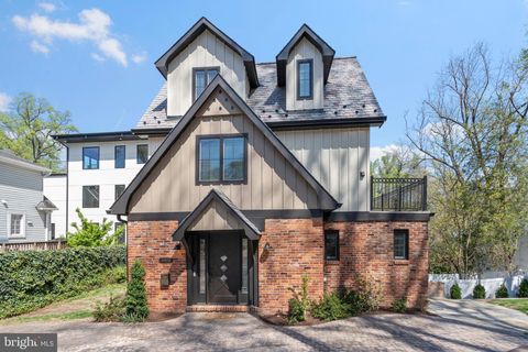 4017 22ND STREET N ARLINGTON VA 22207