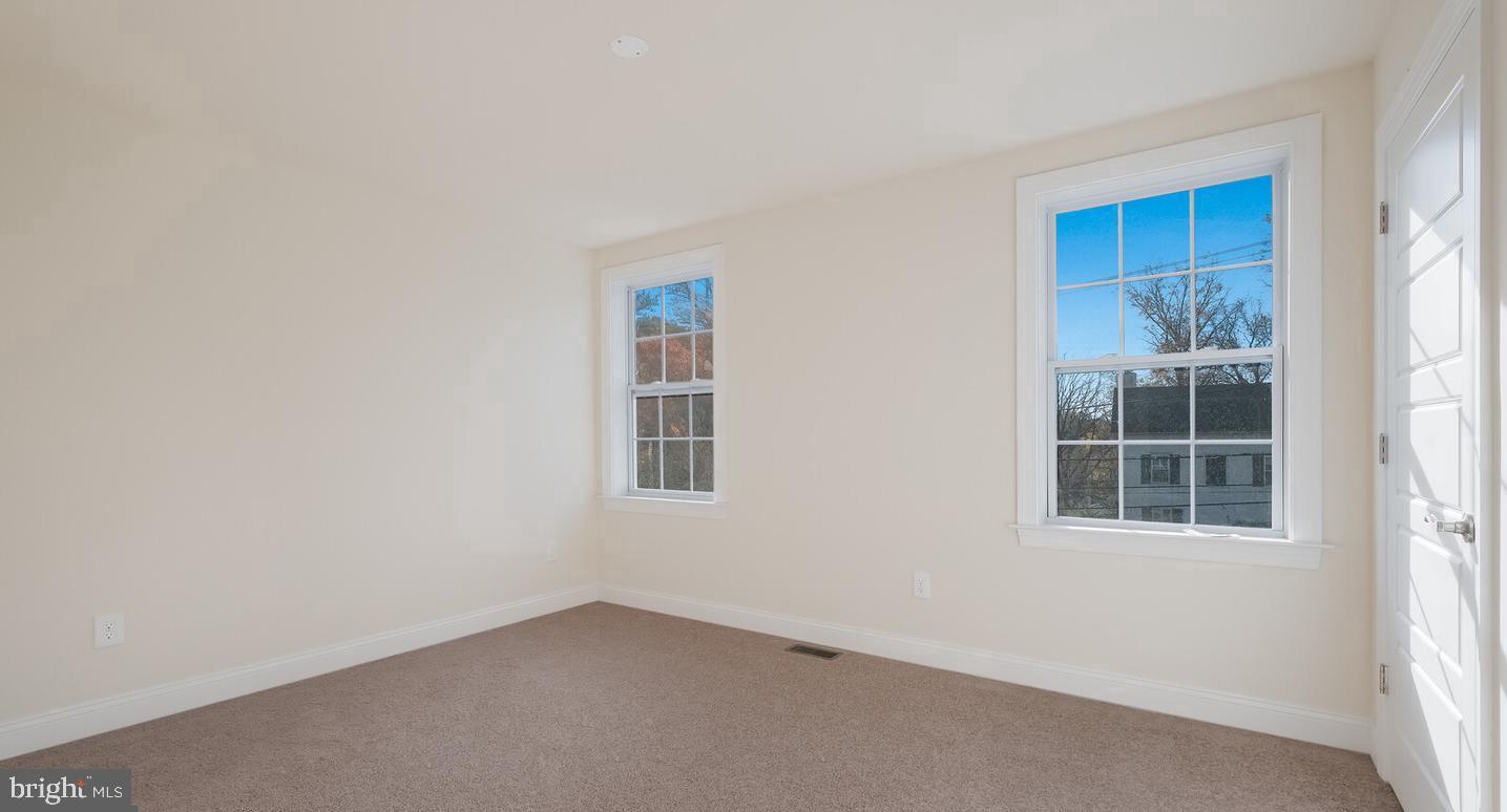 HIGHLAND PINES - Residential