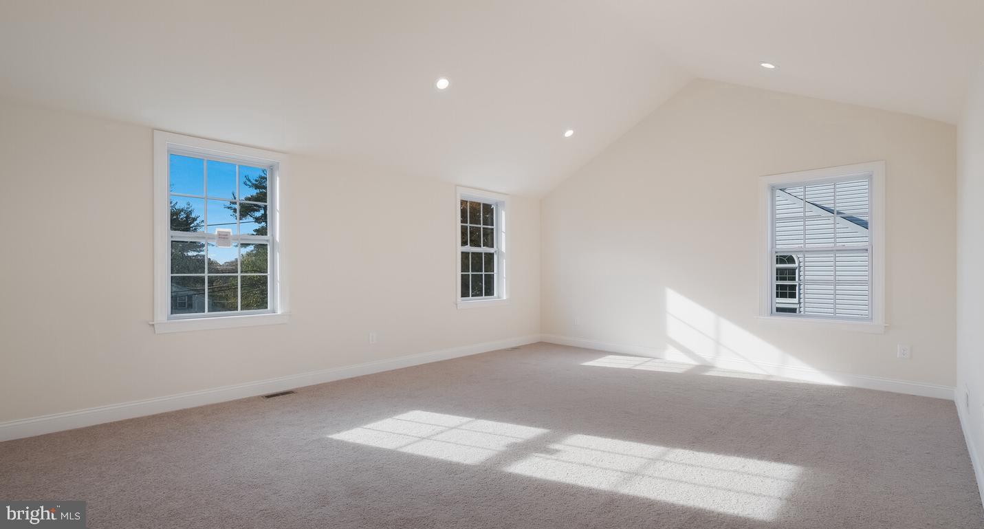 HIGHLAND PINES - Residential