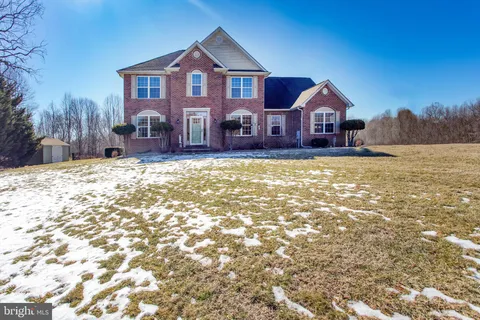 15735 Hens Rest Lane, Waldorf, MD MLS: MDCH2040190