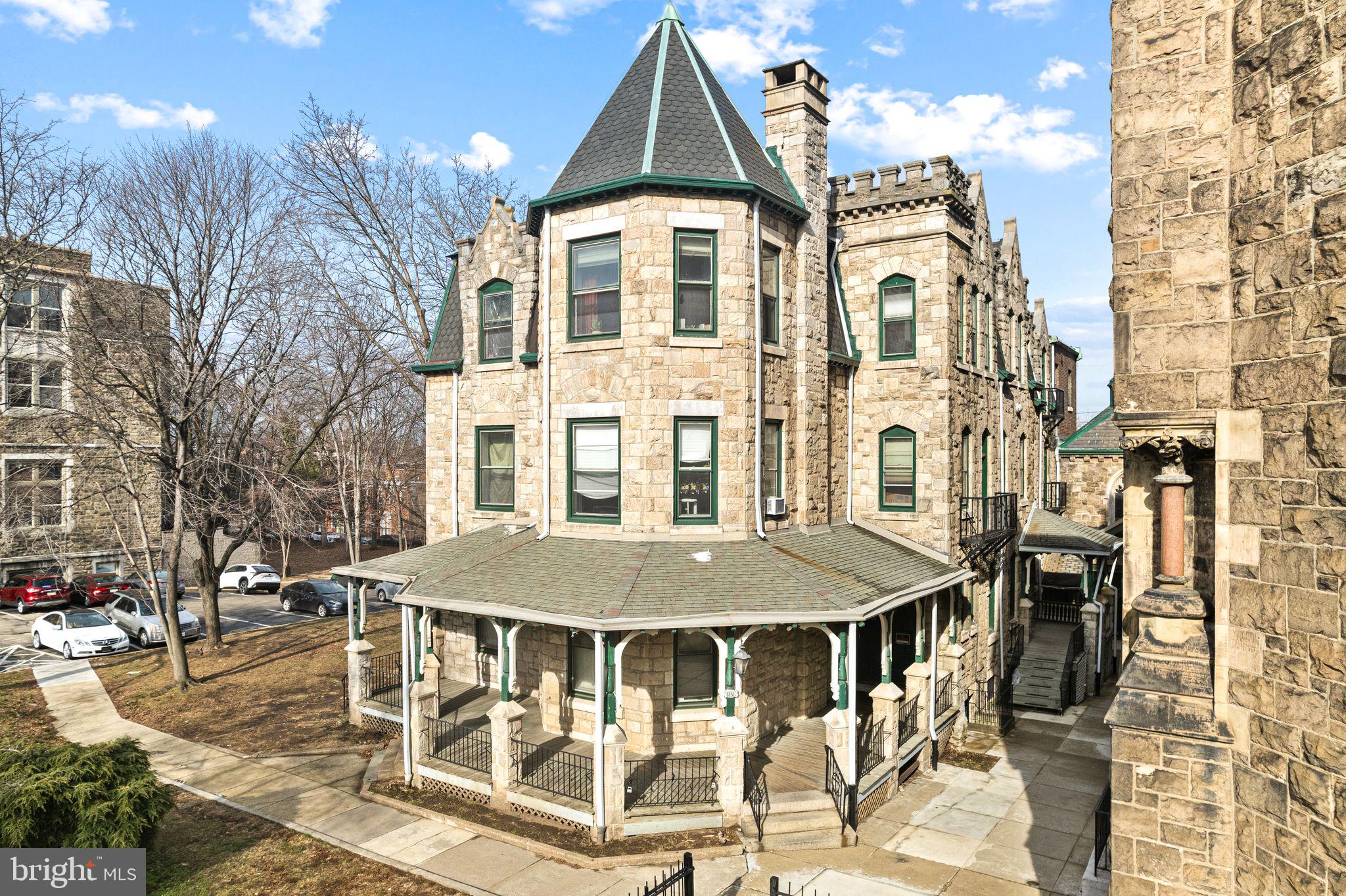 UNIVERSITY CITY - Residential Lease