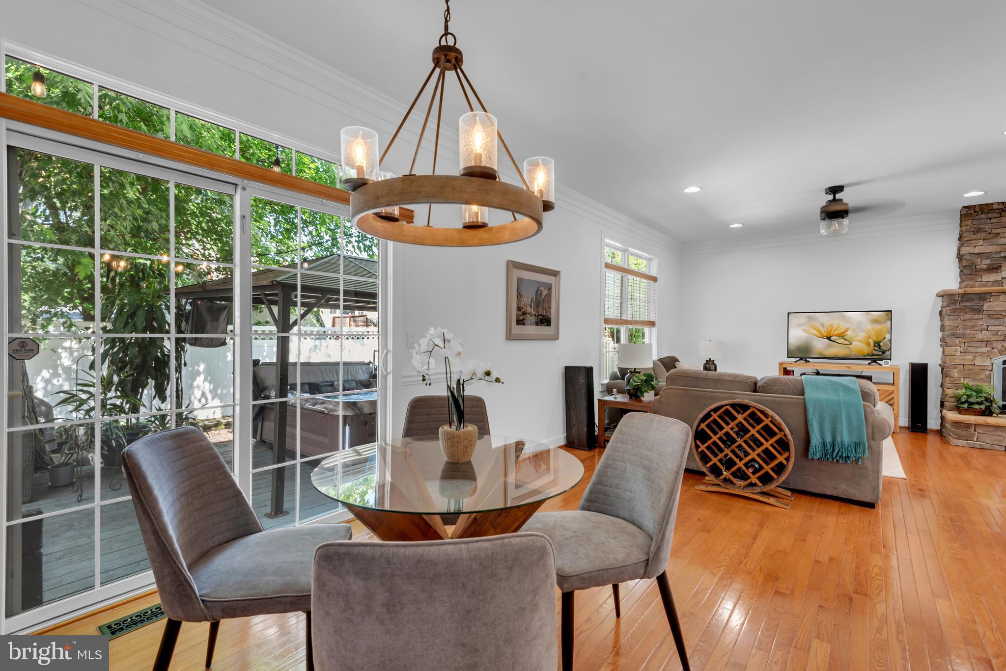 CARROLLTON MANOR - Residential