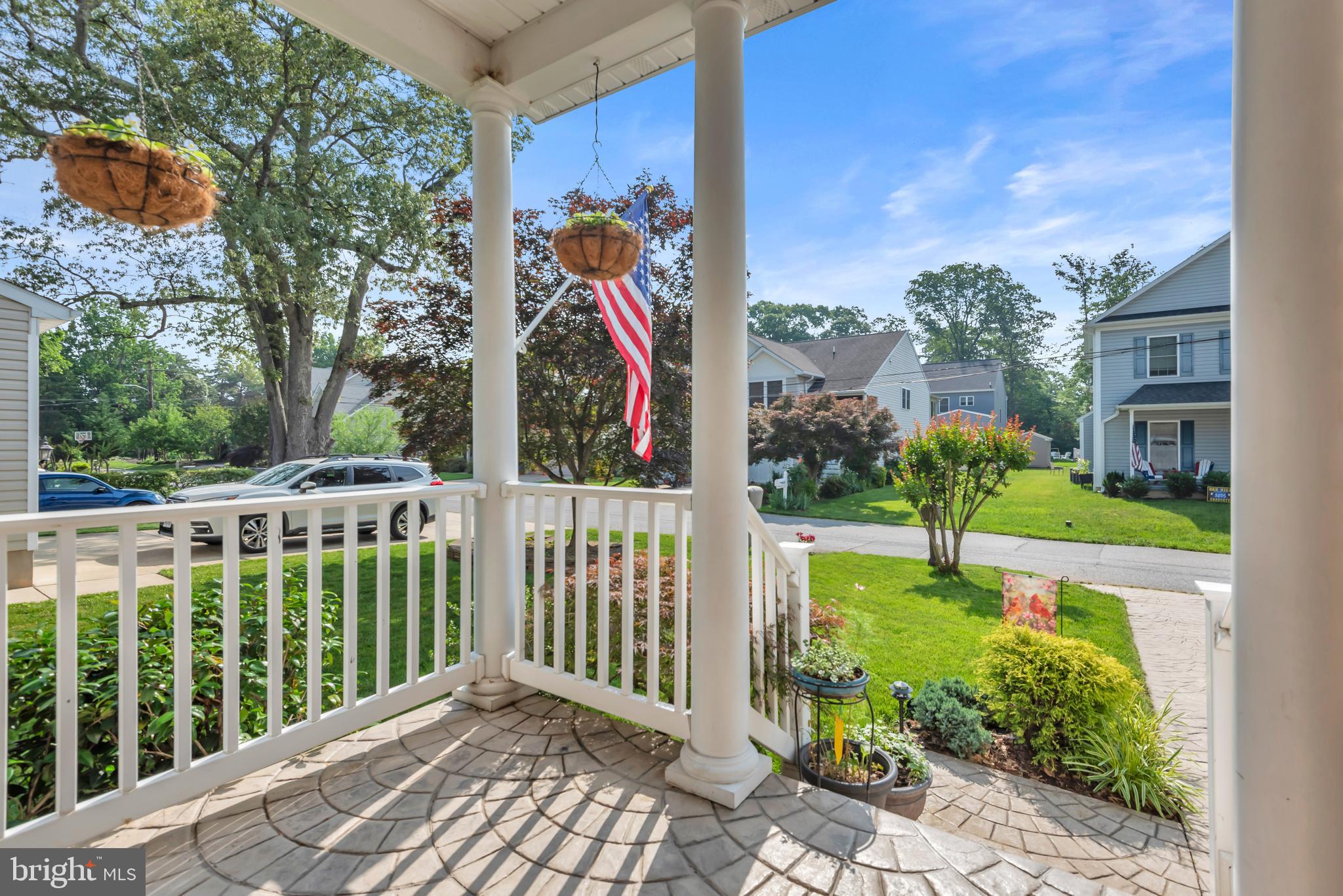 620 CYPRESS LANE