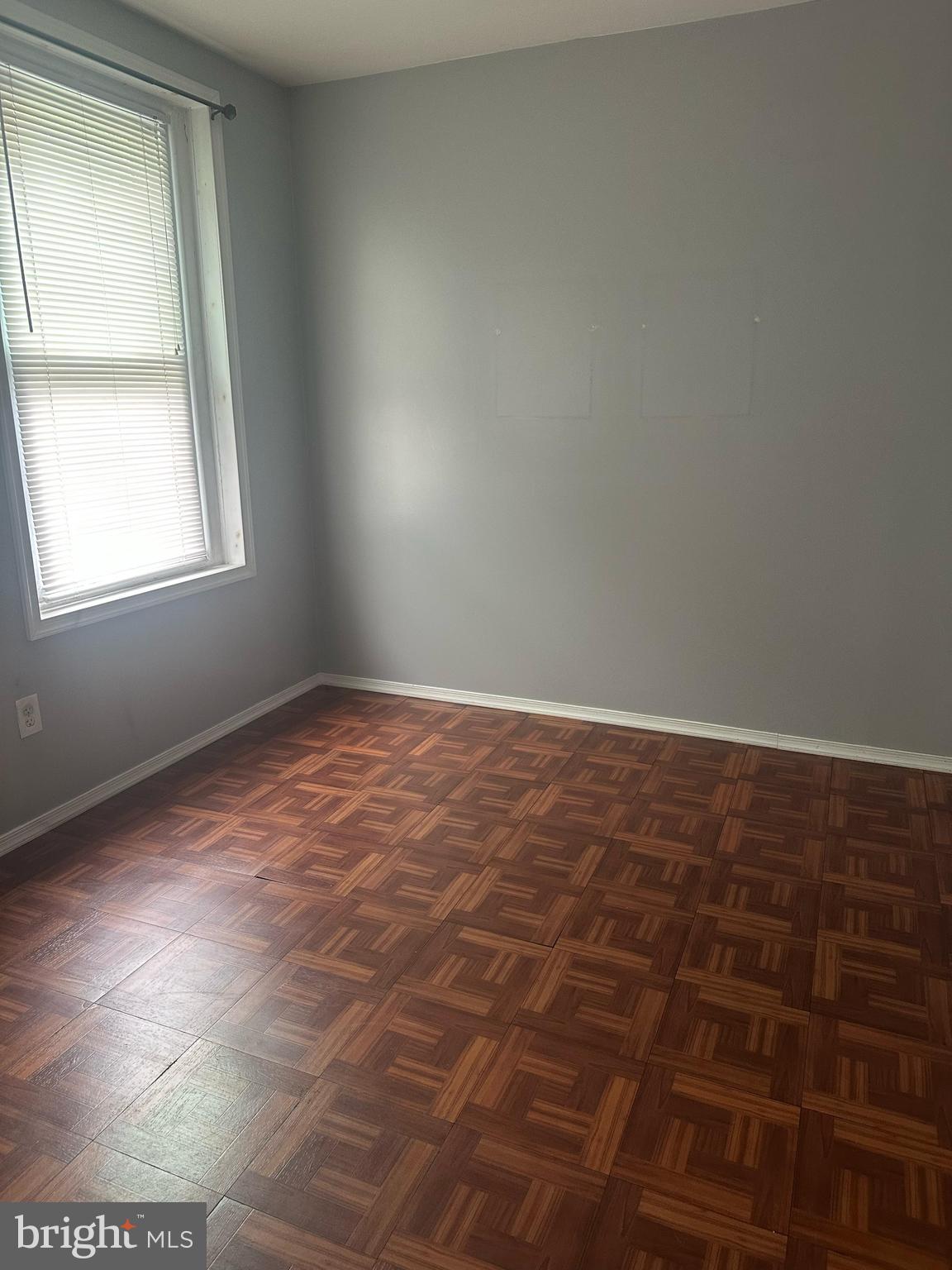 KENSINGTON - Residential