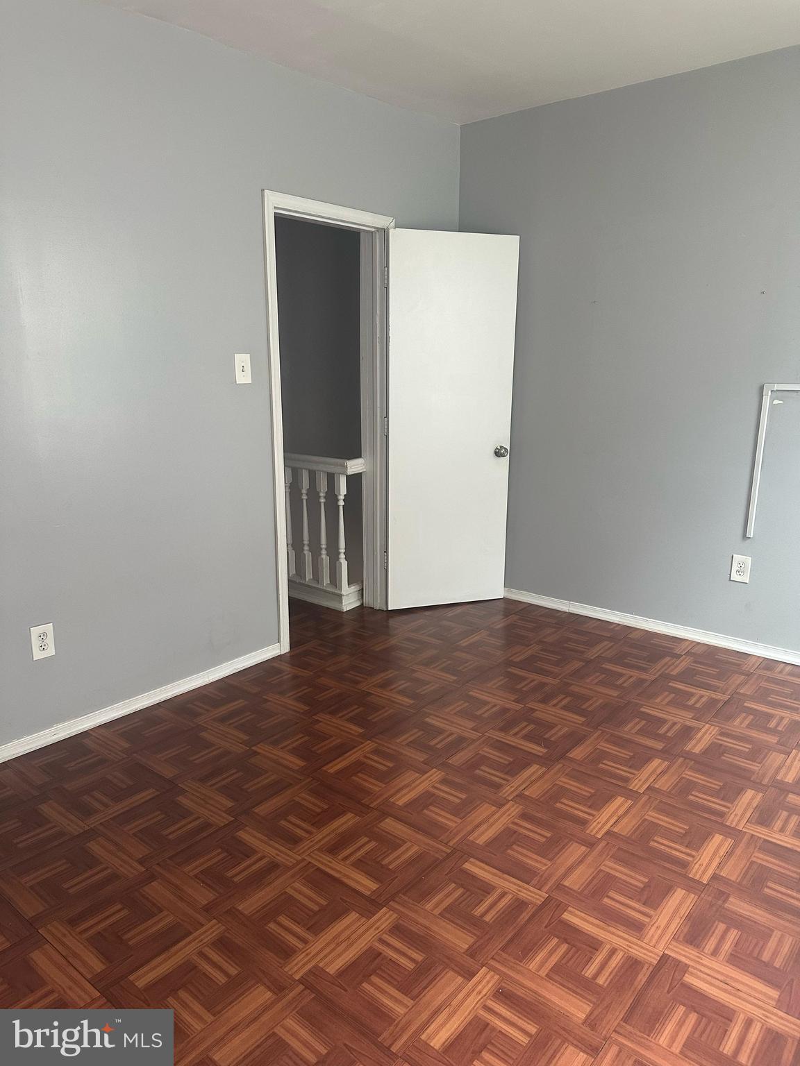 KENSINGTON - Residential