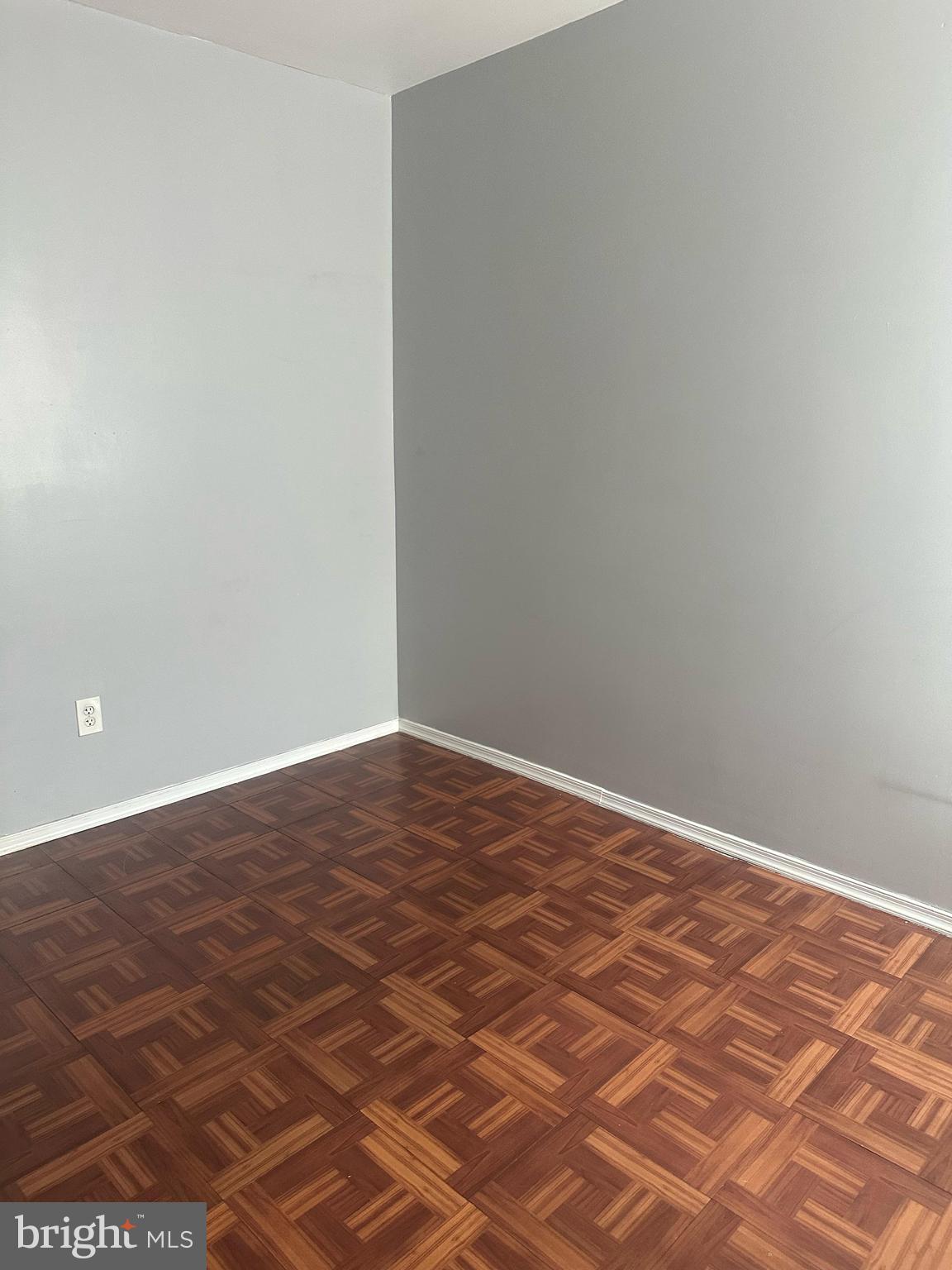 KENSINGTON - Residential