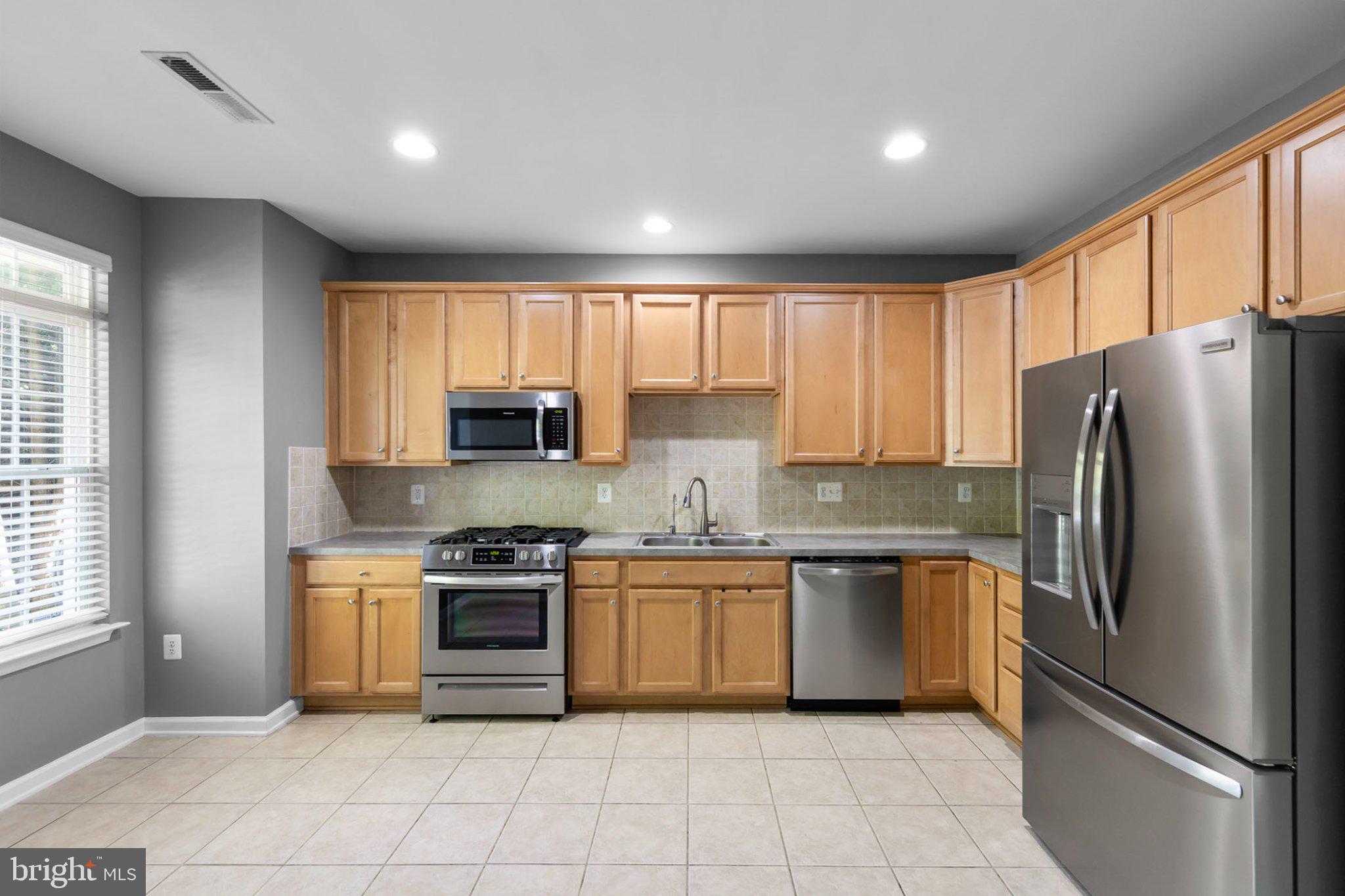 402 QUINTON OAKS CIRCLE