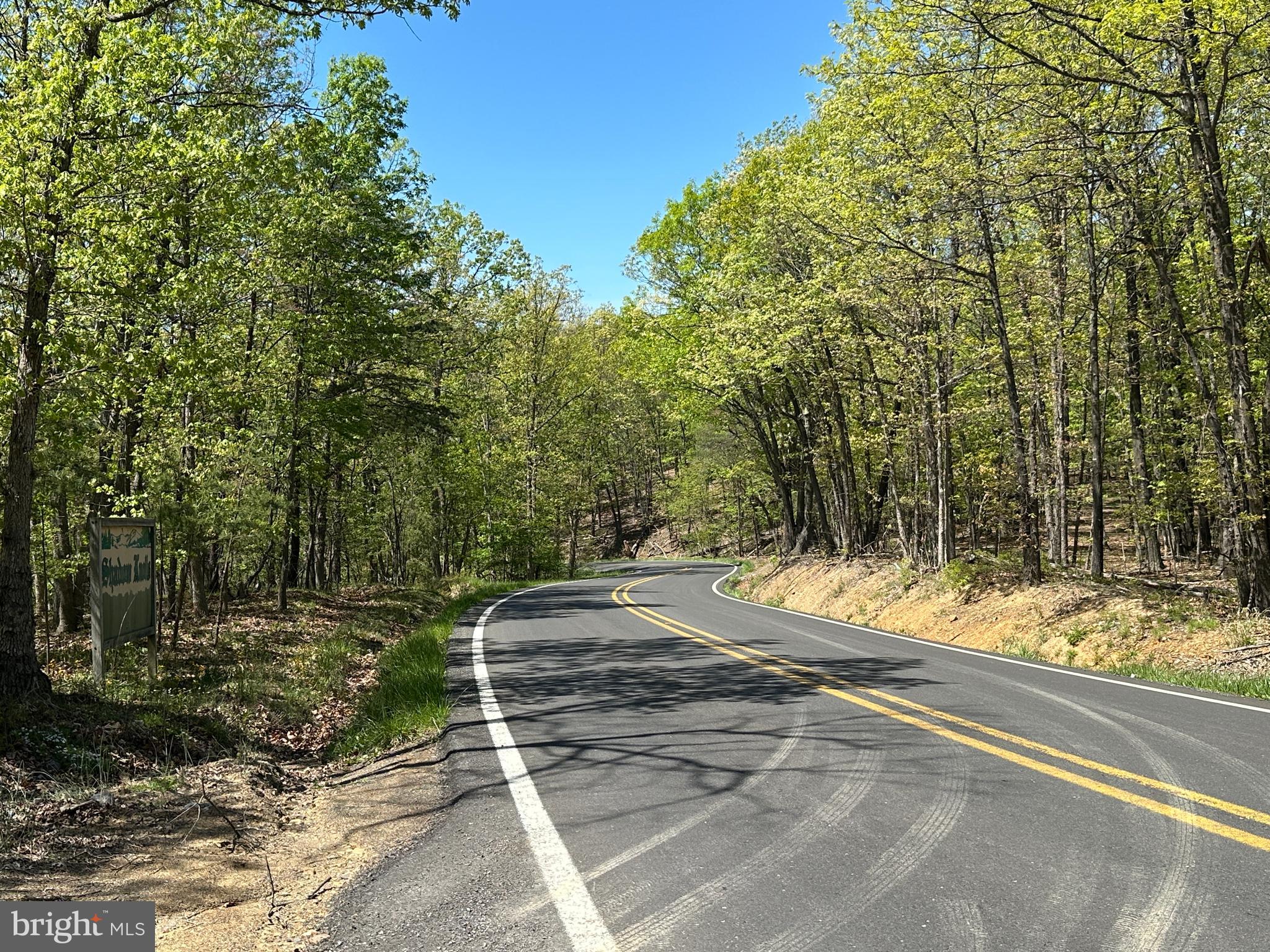 SHADOW KNOLLS - Land