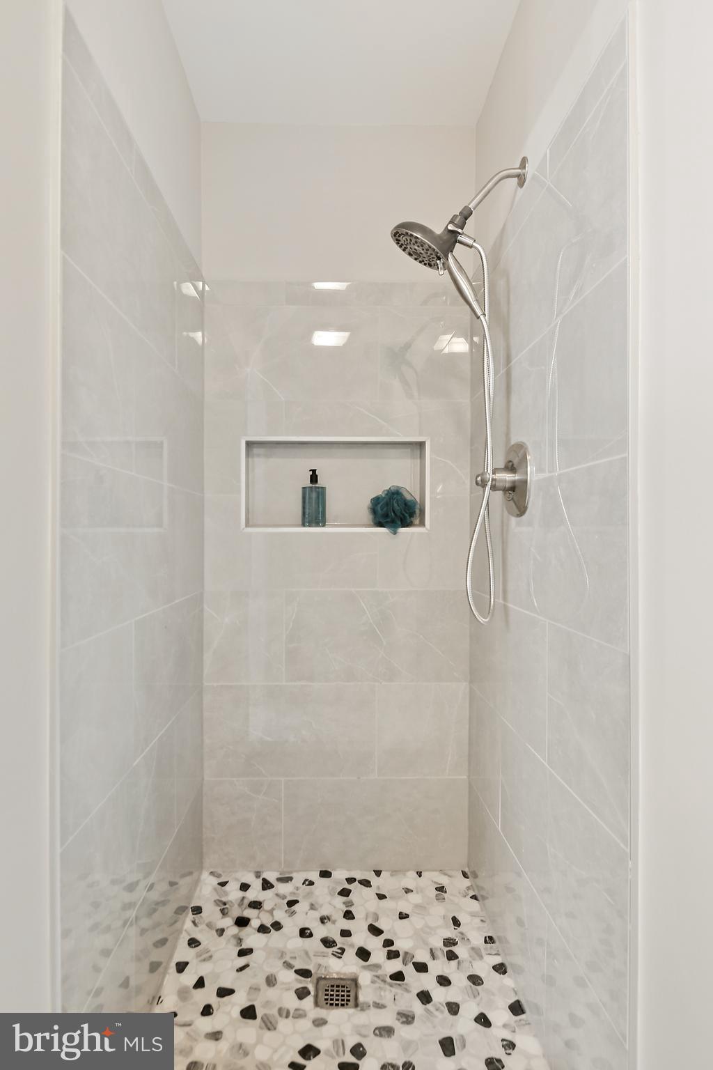 BONNIE BRAE - Residential