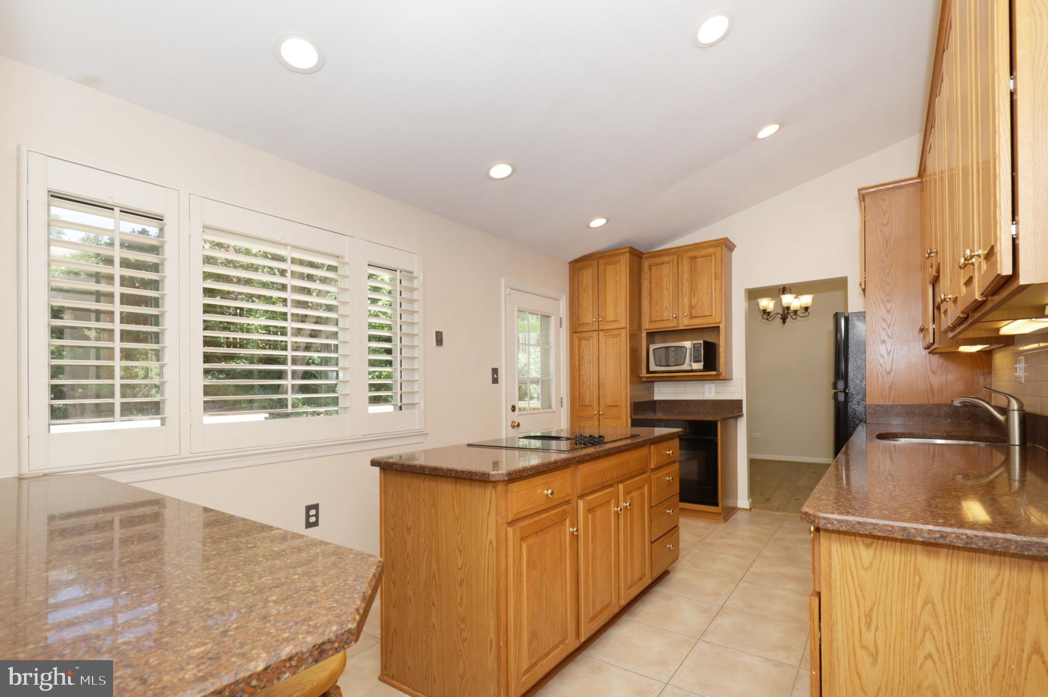 BURKE STATION SQUARE - Residential