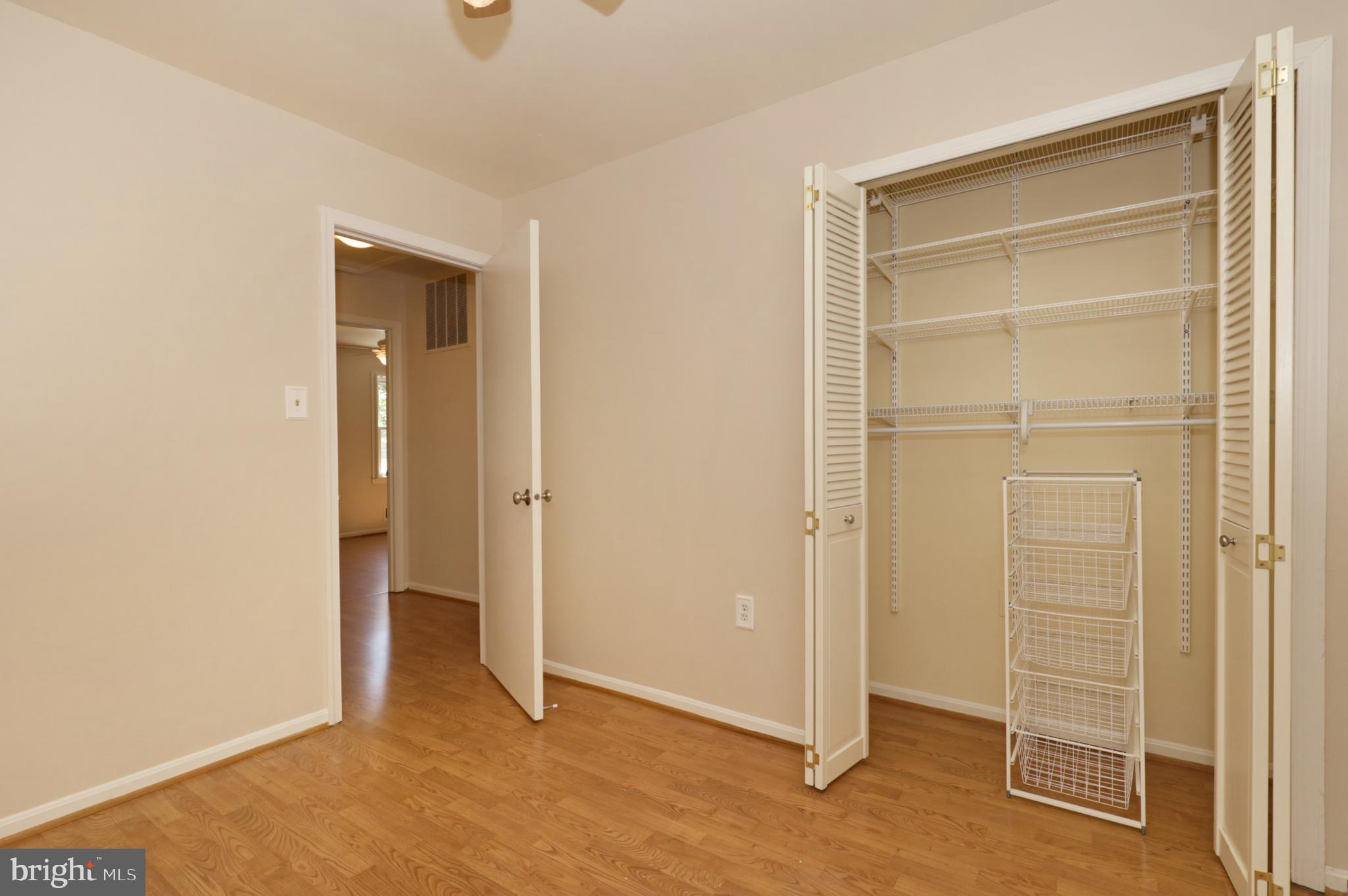 BURKE STATION SQUARE - Residential