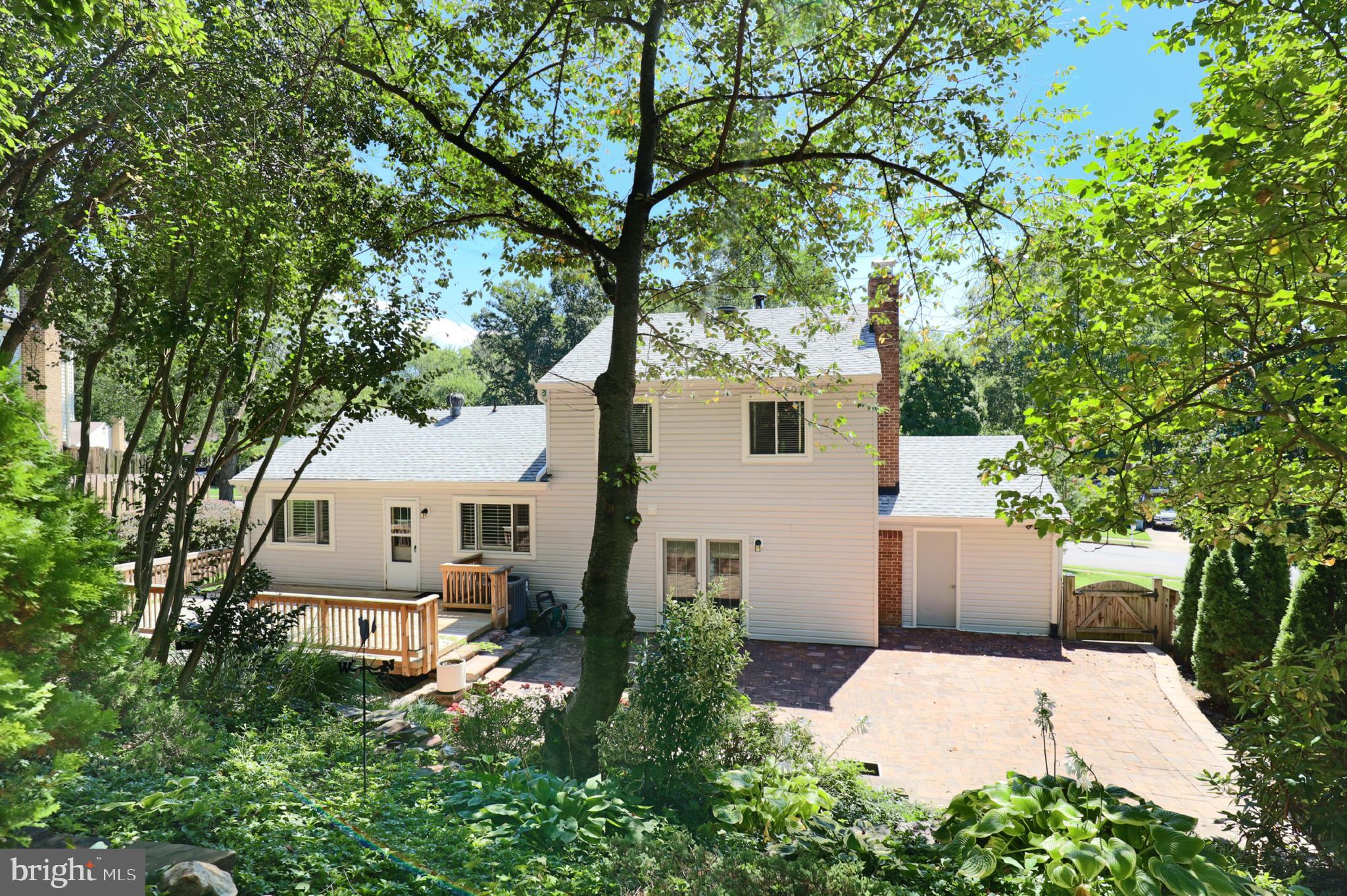 BURKE STATION SQUARE - Residential