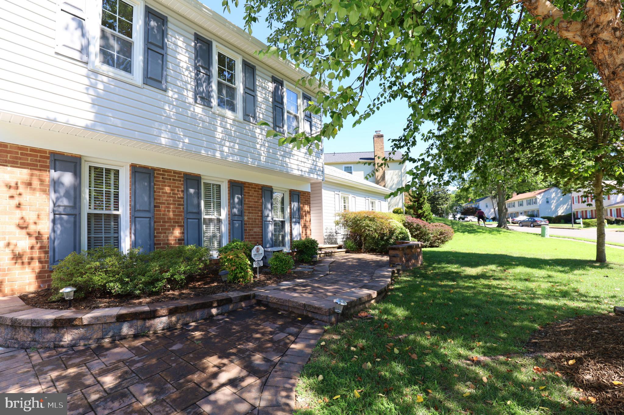 BURKE STATION SQUARE - Residential