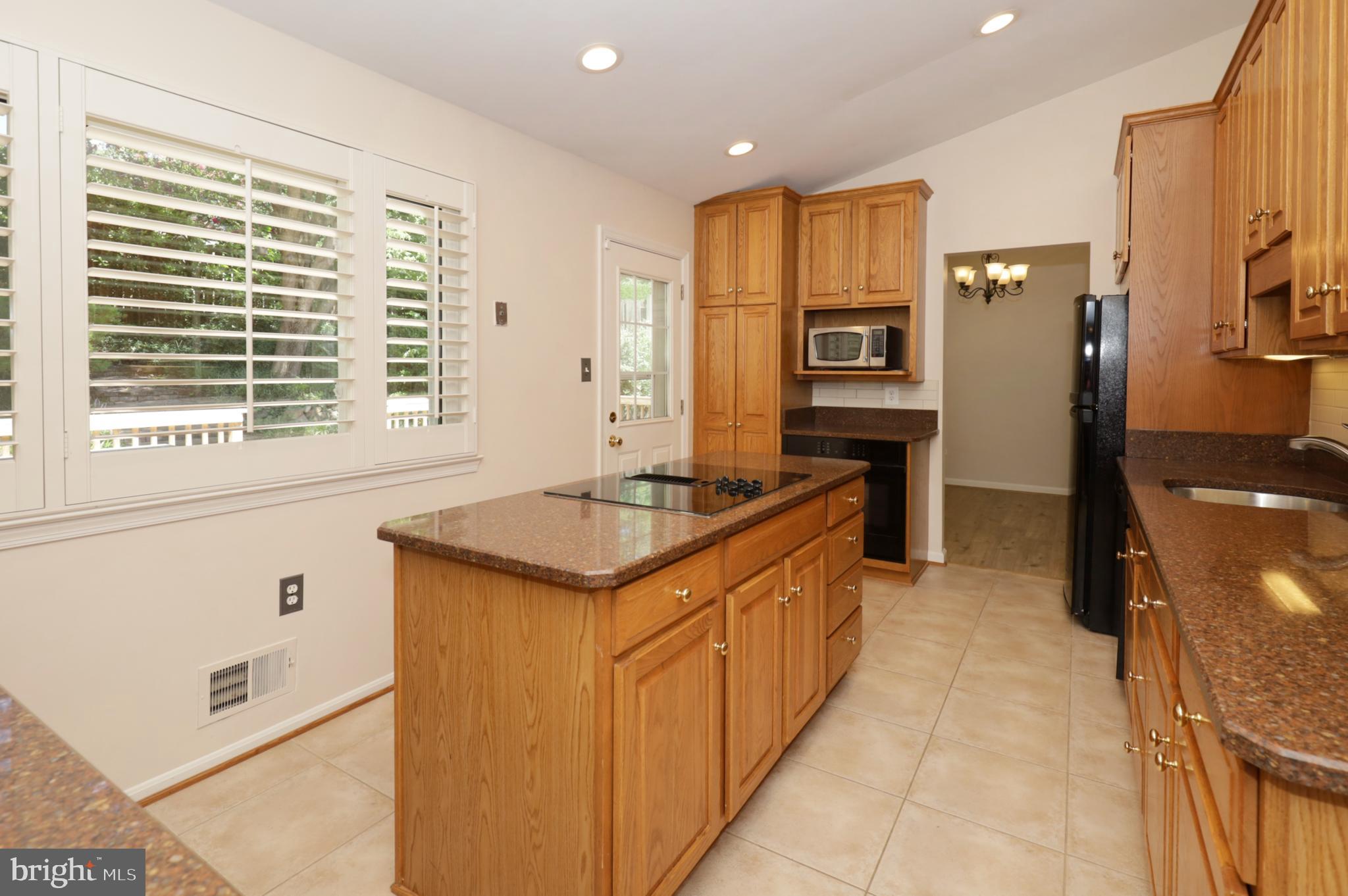 BURKE STATION SQUARE - Residential