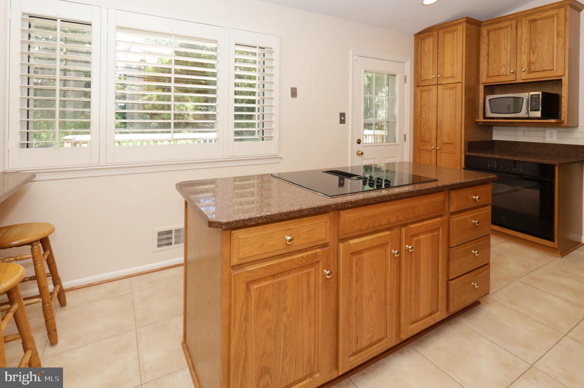 BURKE STATION SQUARE - Residential