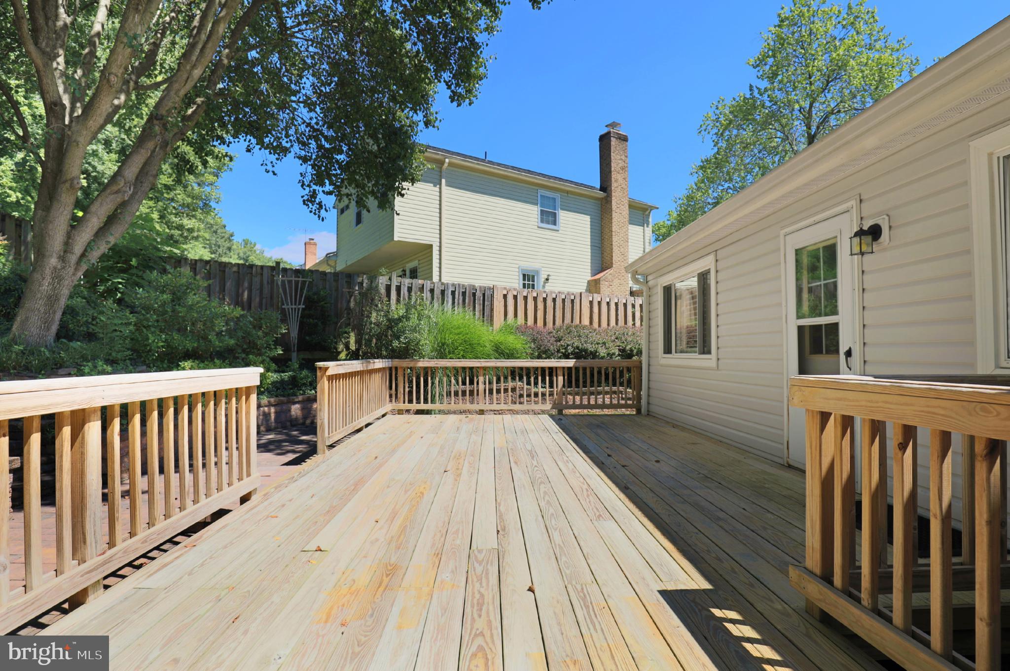 BURKE STATION SQUARE - Residential