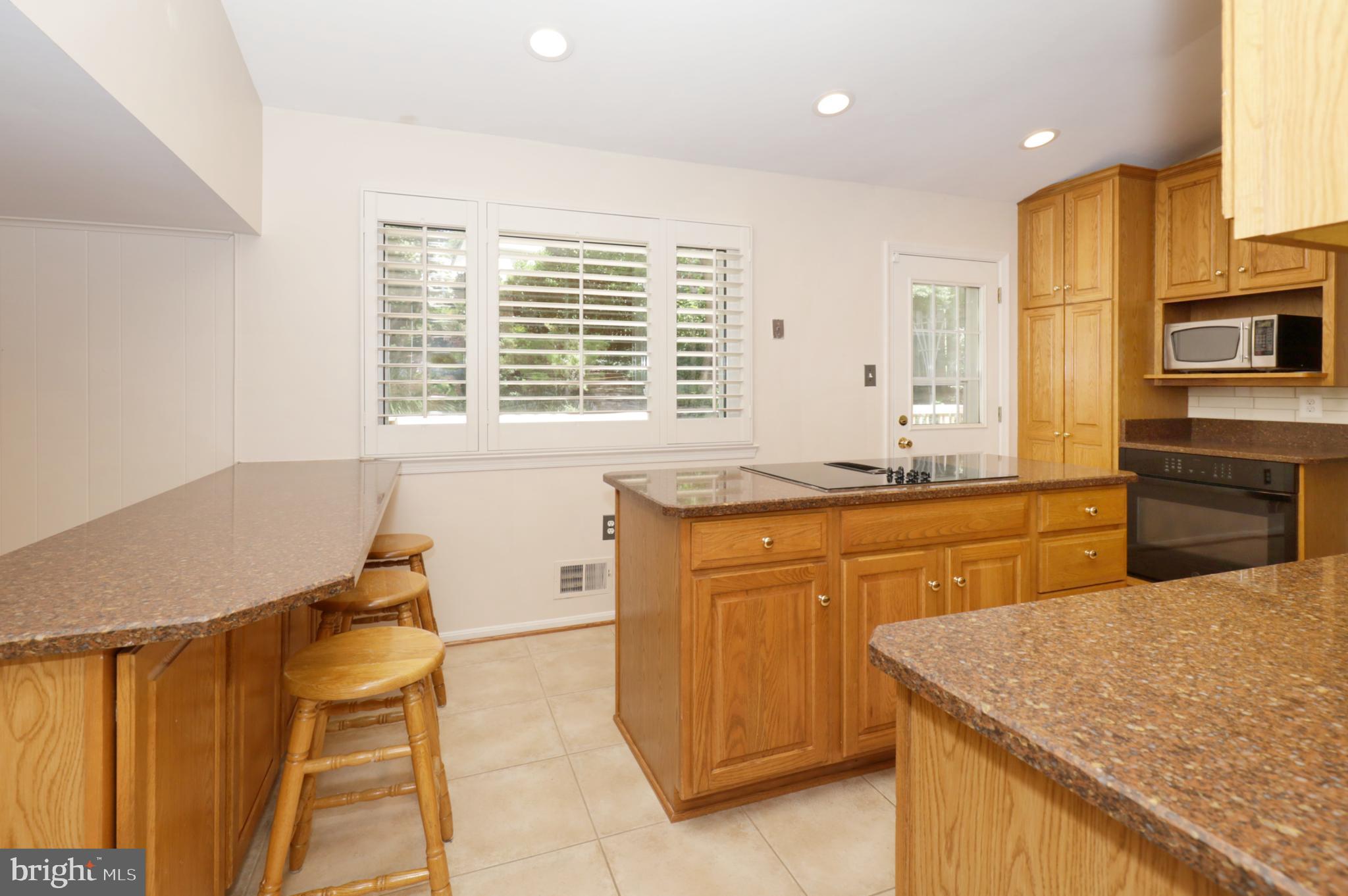 BURKE STATION SQUARE - Residential