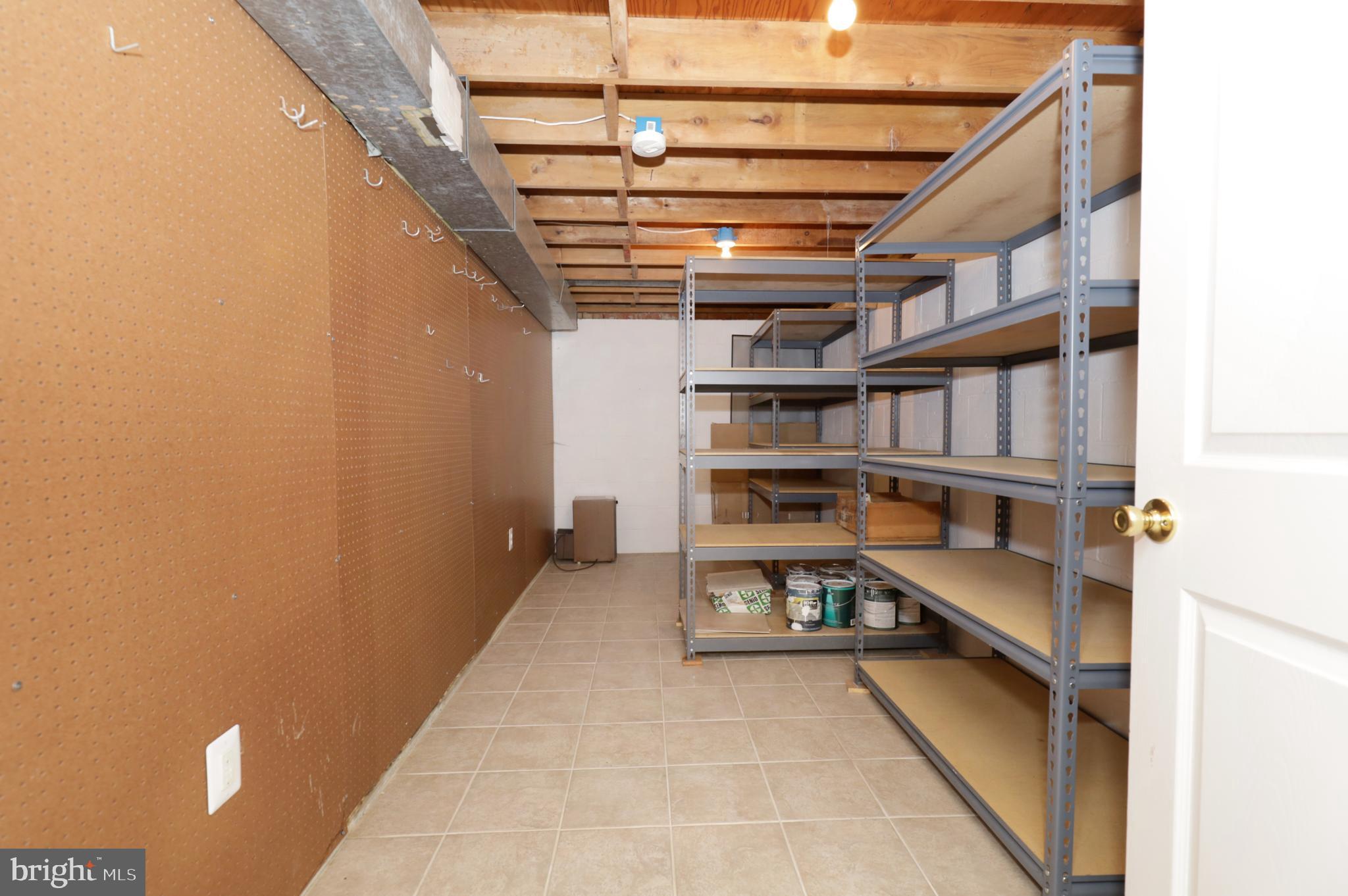 BURKE STATION SQUARE - Residential