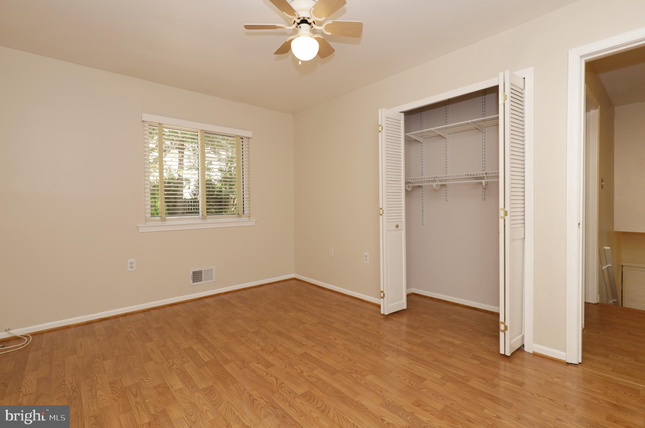 BURKE STATION SQUARE - Residential