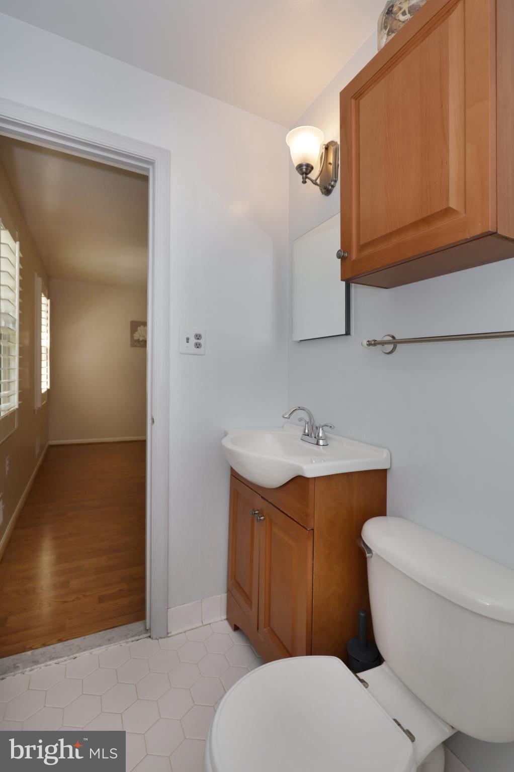 BURKE STATION SQUARE - Residential