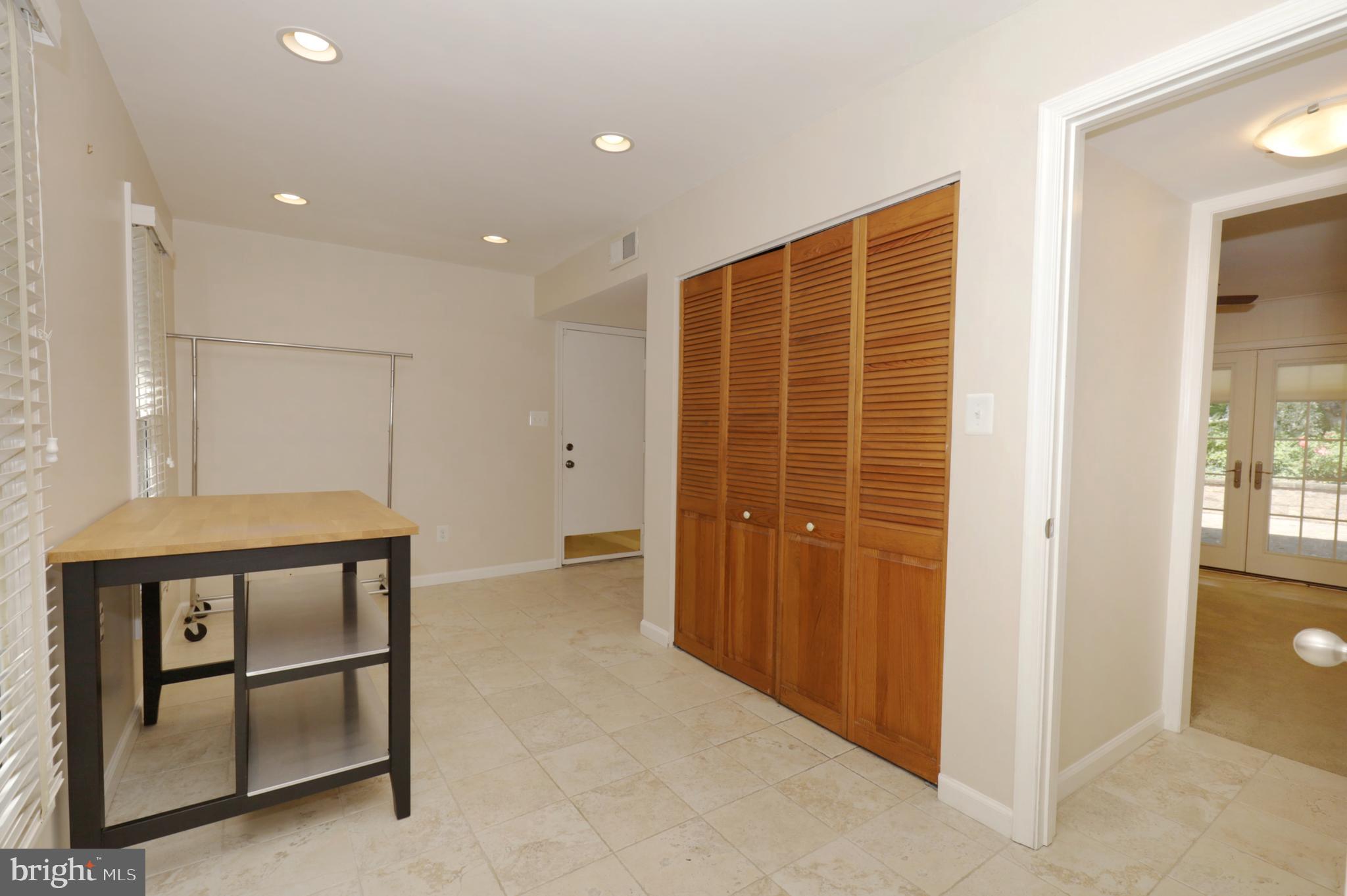 BURKE STATION SQUARE - Residential