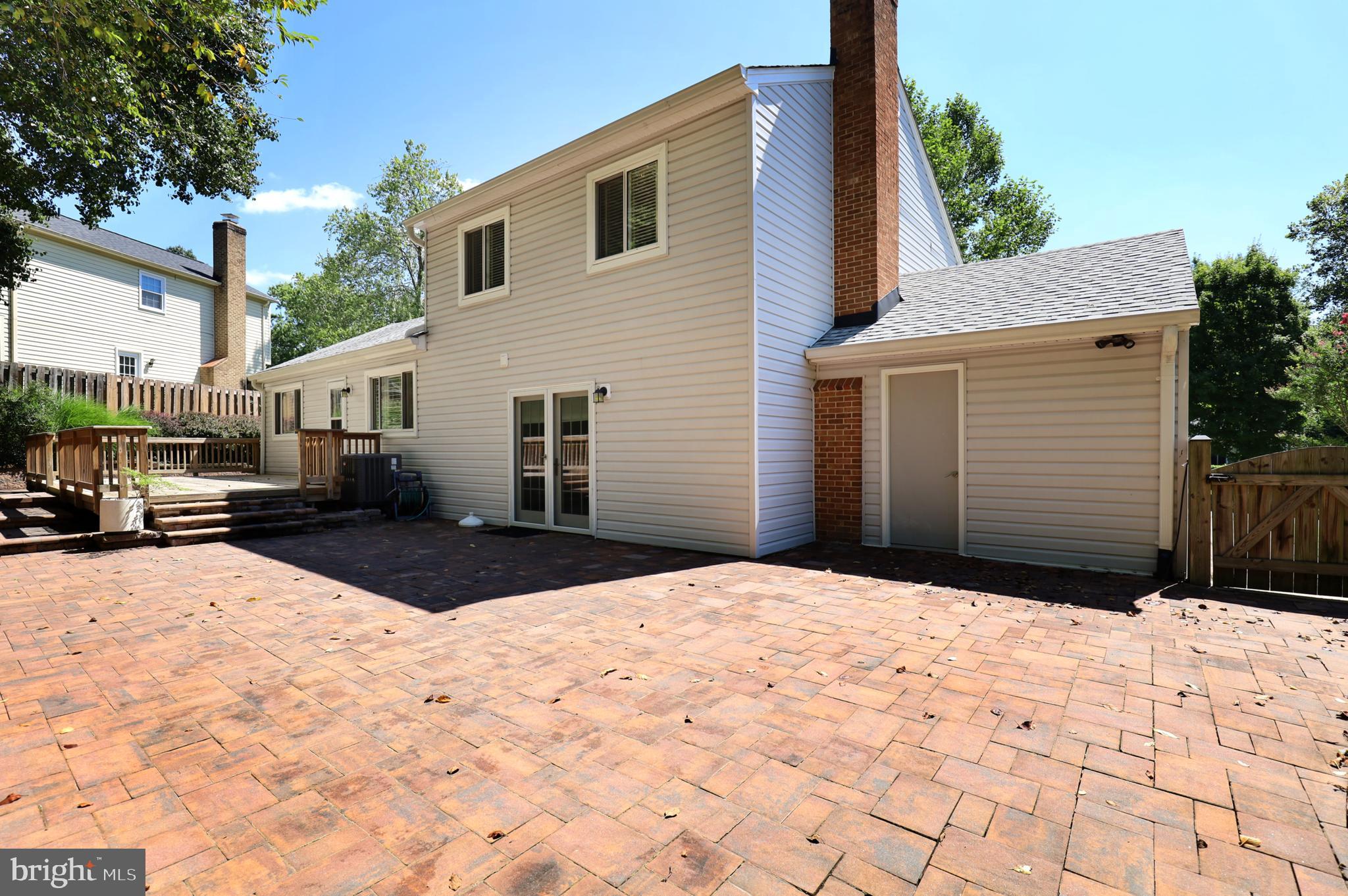 BURKE STATION SQUARE - Residential