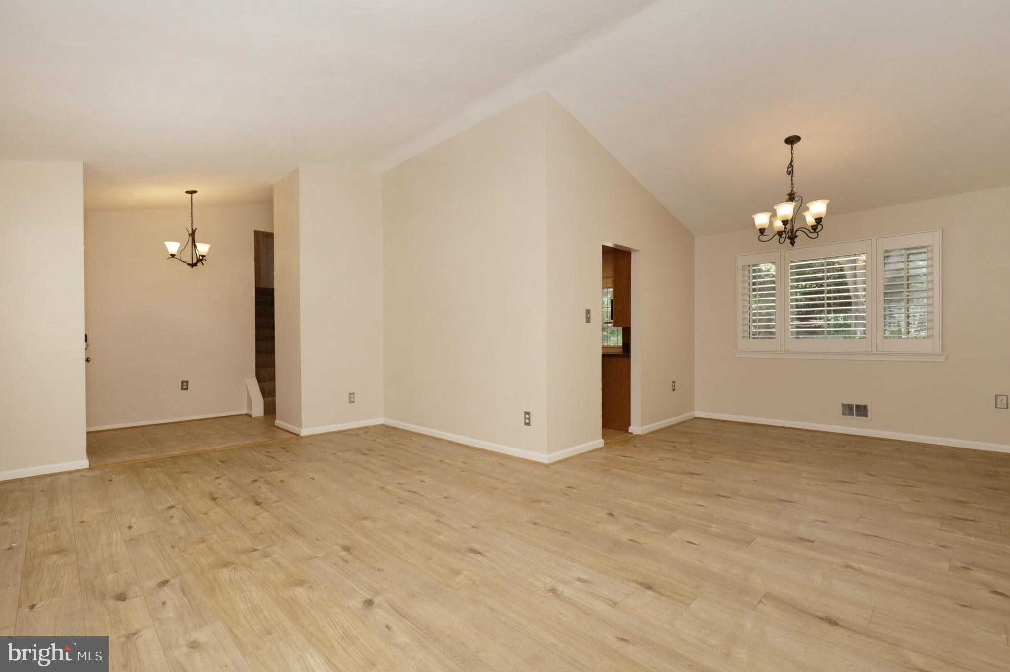 BURKE STATION SQUARE - Residential