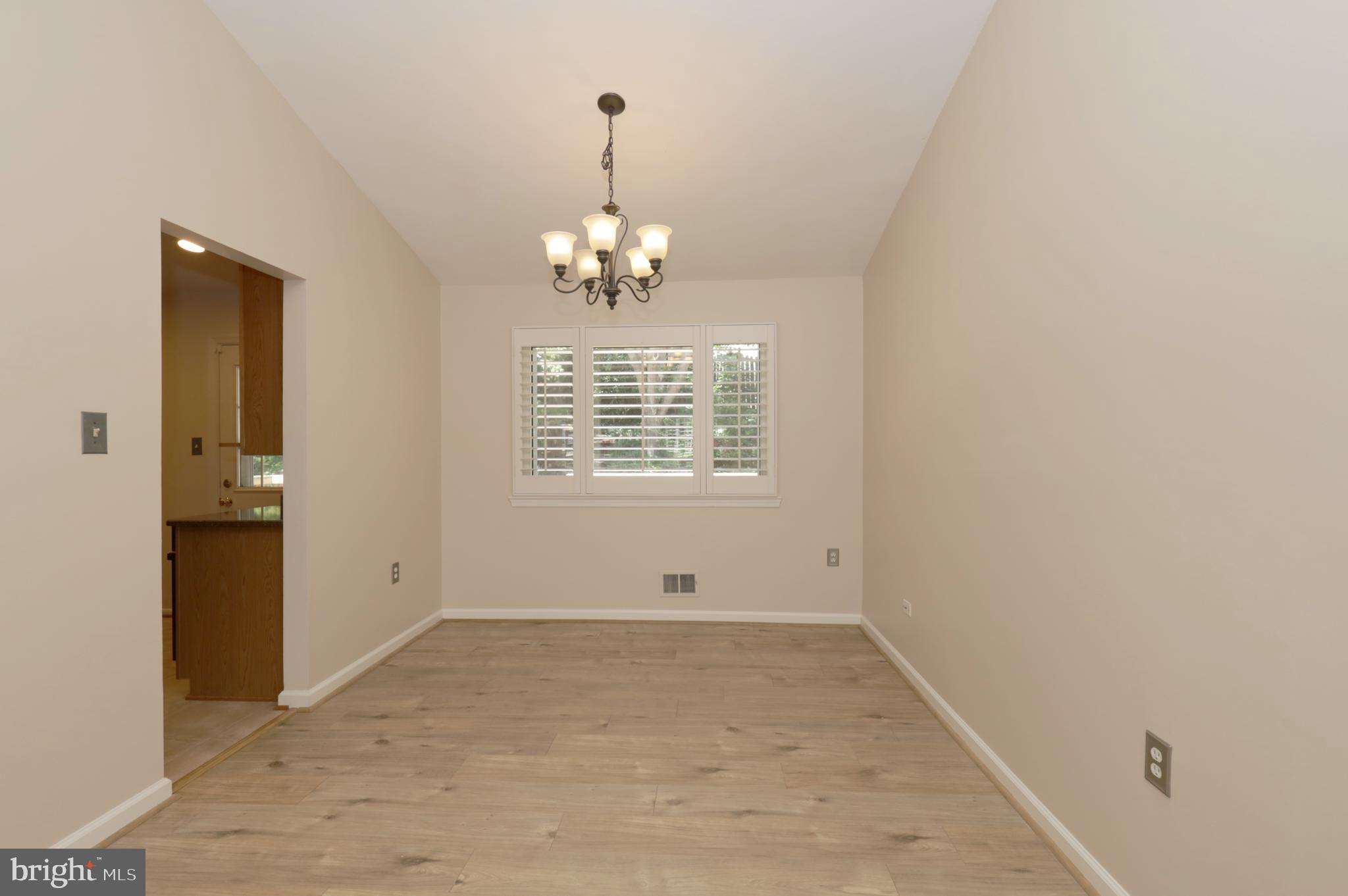 BURKE STATION SQUARE - Residential