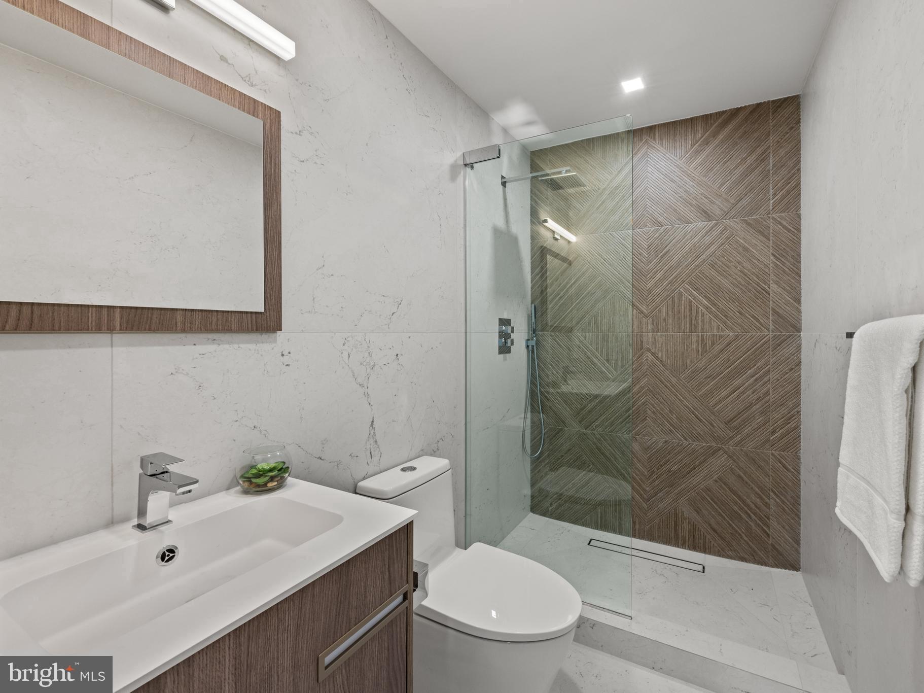 CHESAPEAKE HARBOUR - Residential