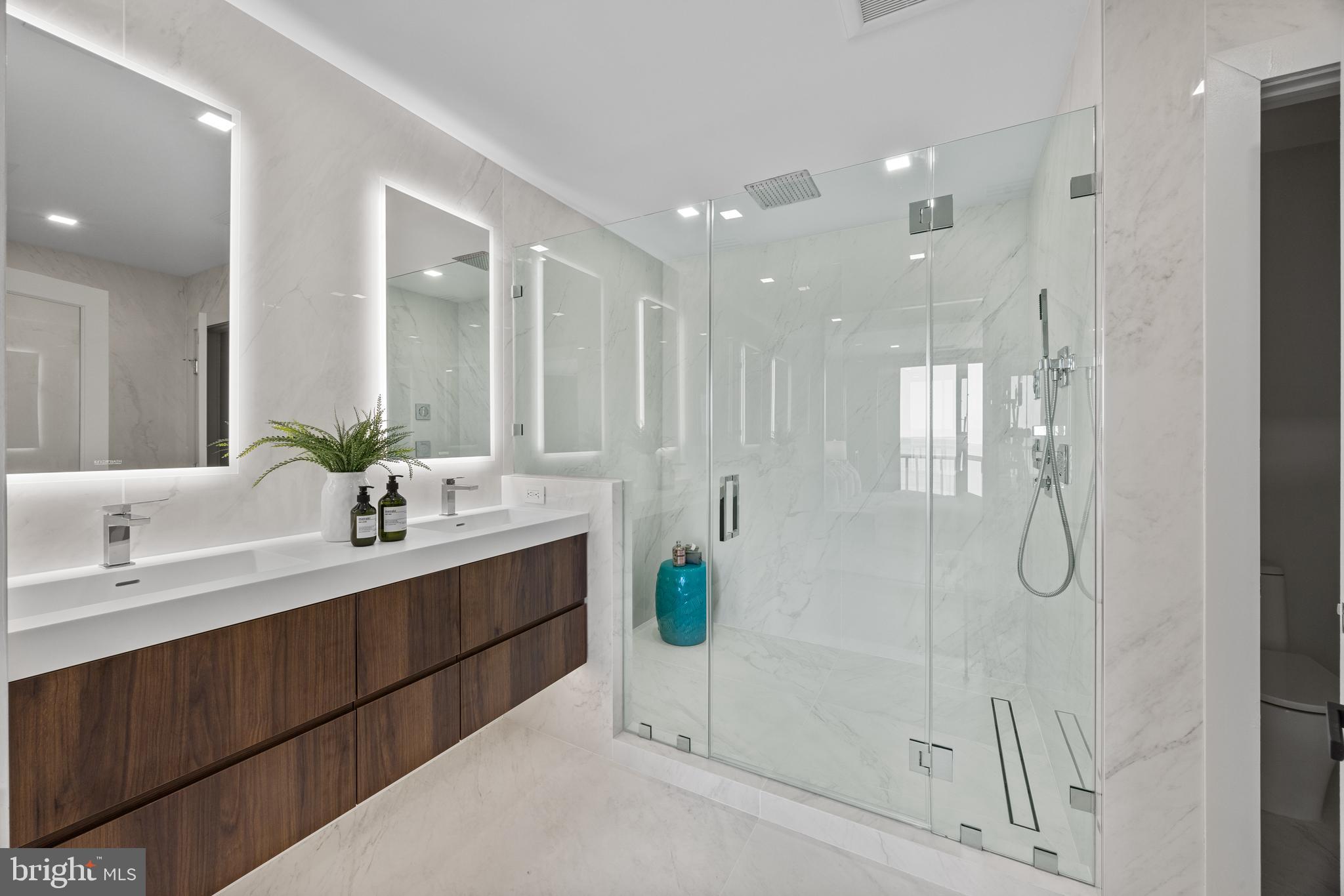 CHESAPEAKE HARBOUR - Residential