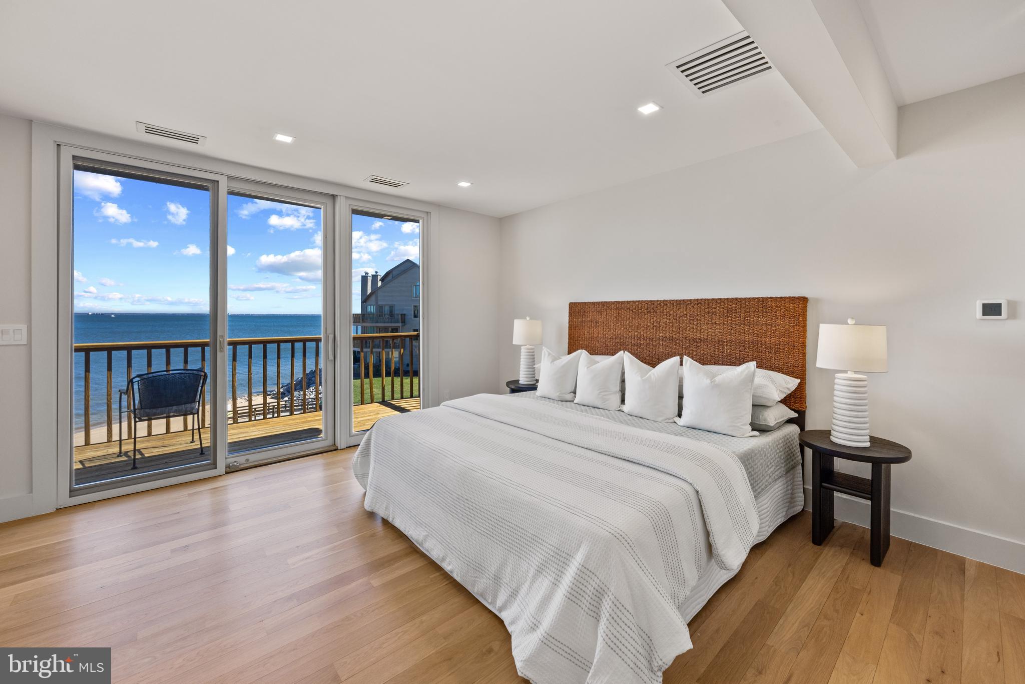 CHESAPEAKE HARBOUR - Residential