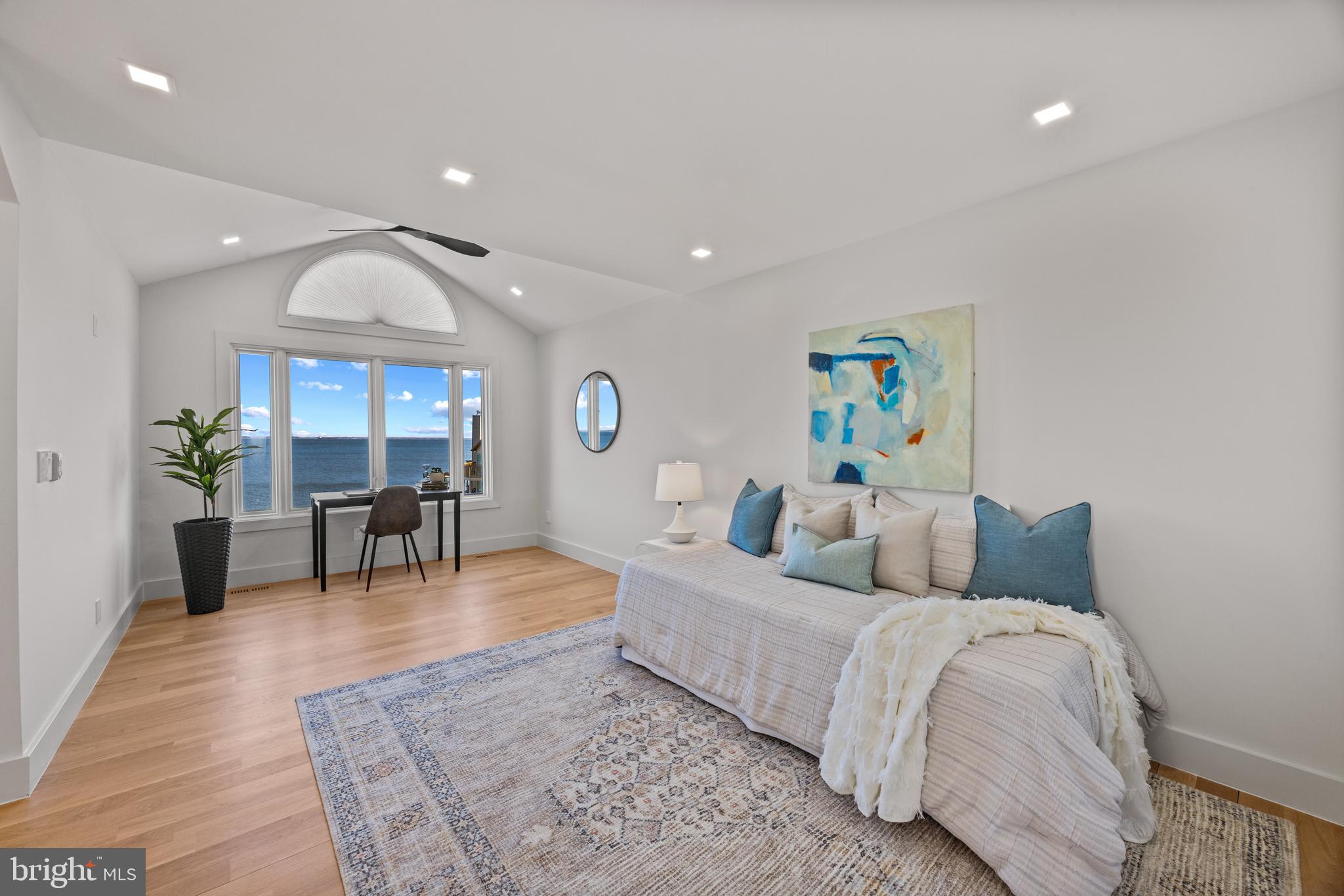 CHESAPEAKE HARBOUR - Residential