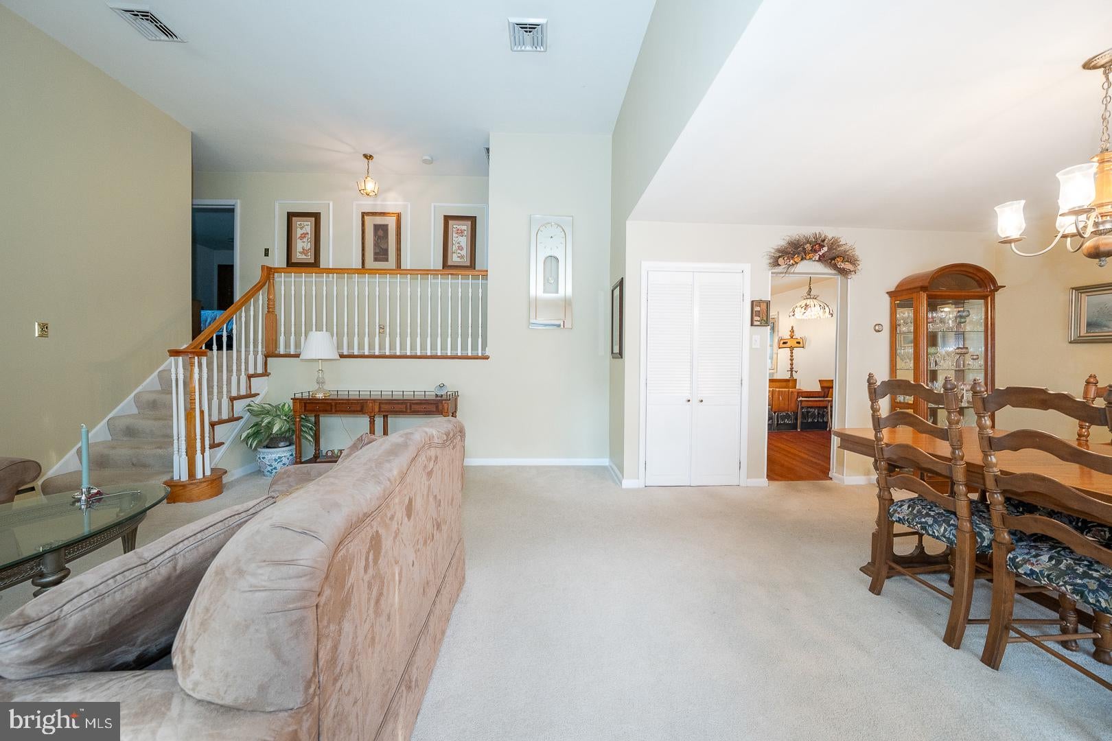 7 LINCOLN LANE