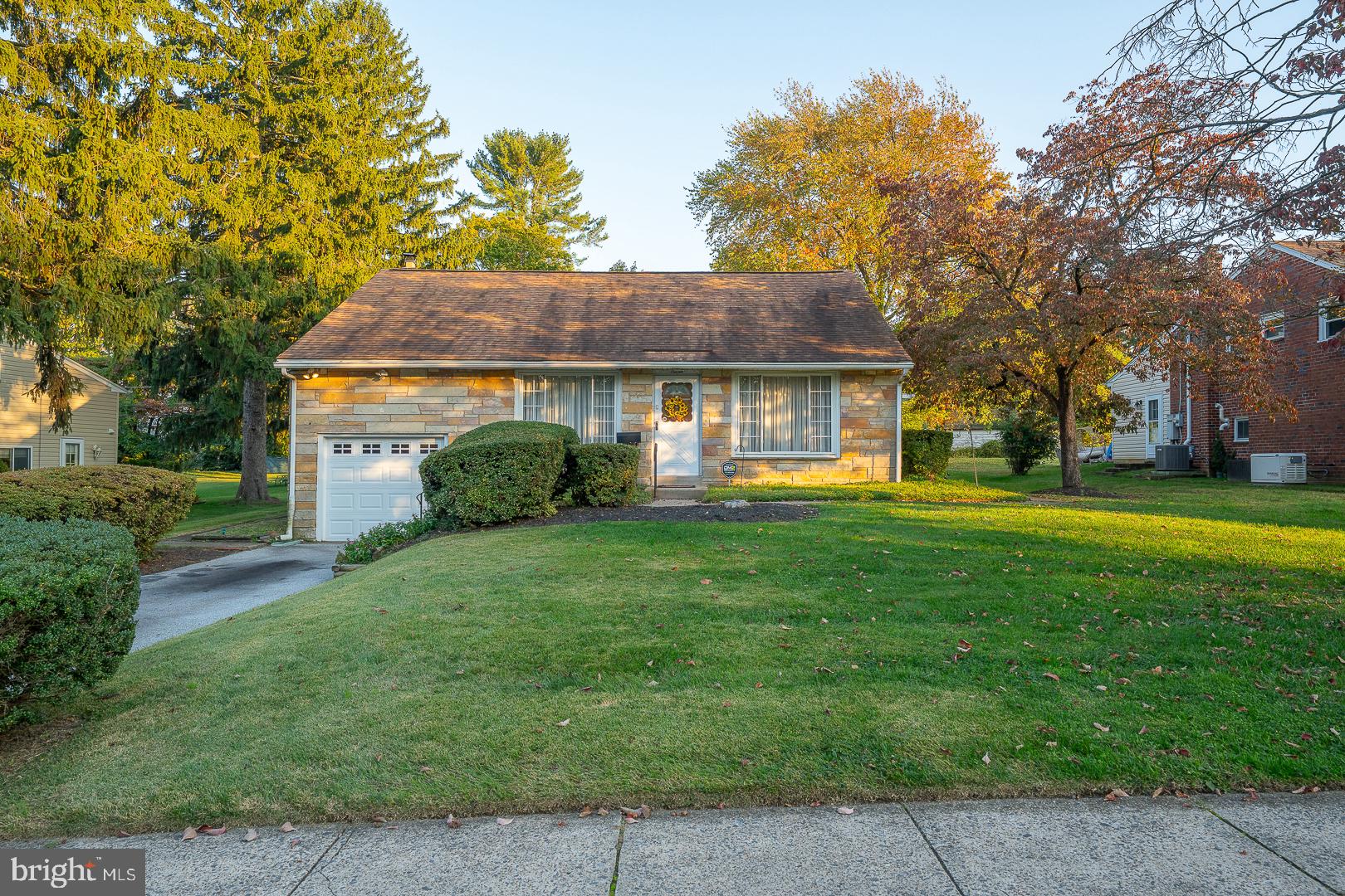 7 LINCOLN LANE