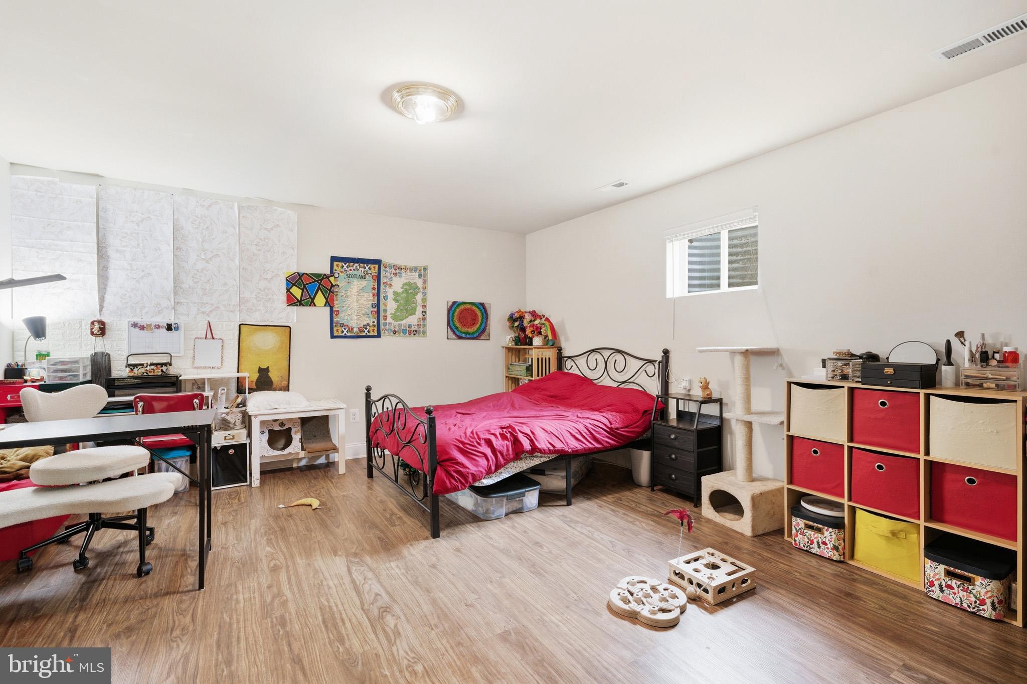 LEONARDS GRANT - Residential