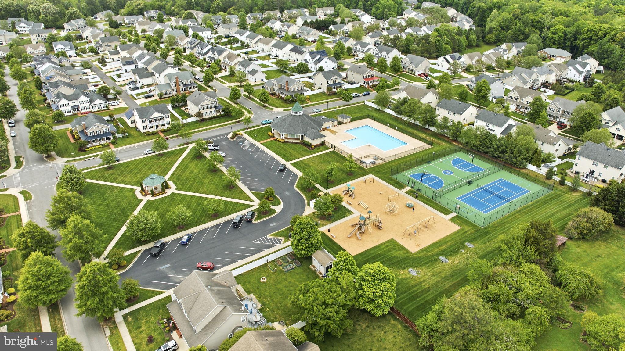 LEONARDS GRANT - Residential