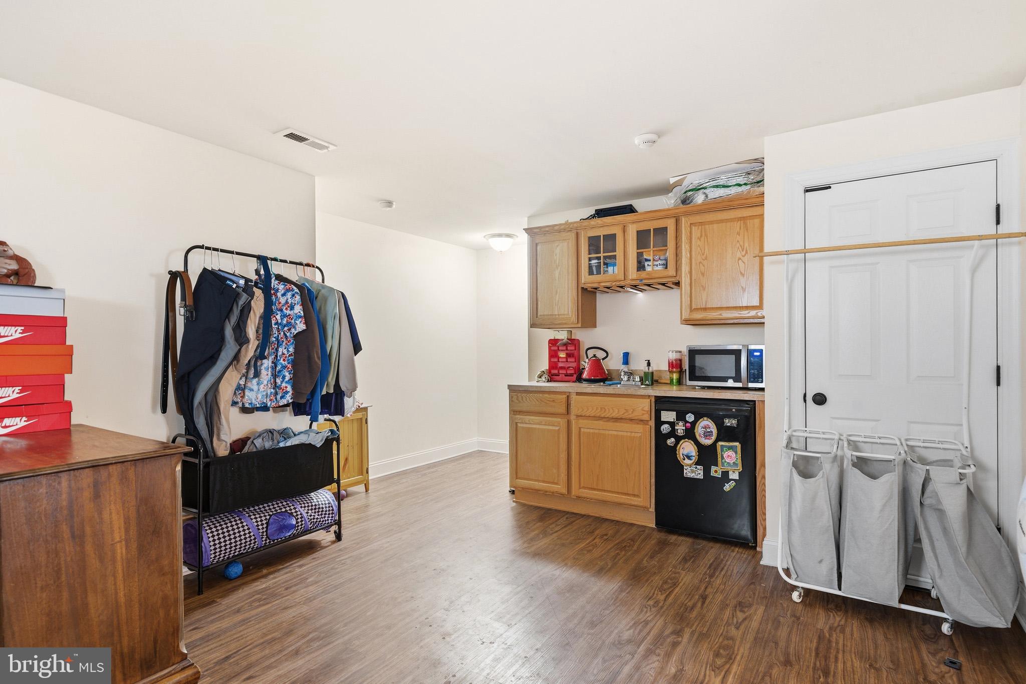 LEONARDS GRANT - Residential