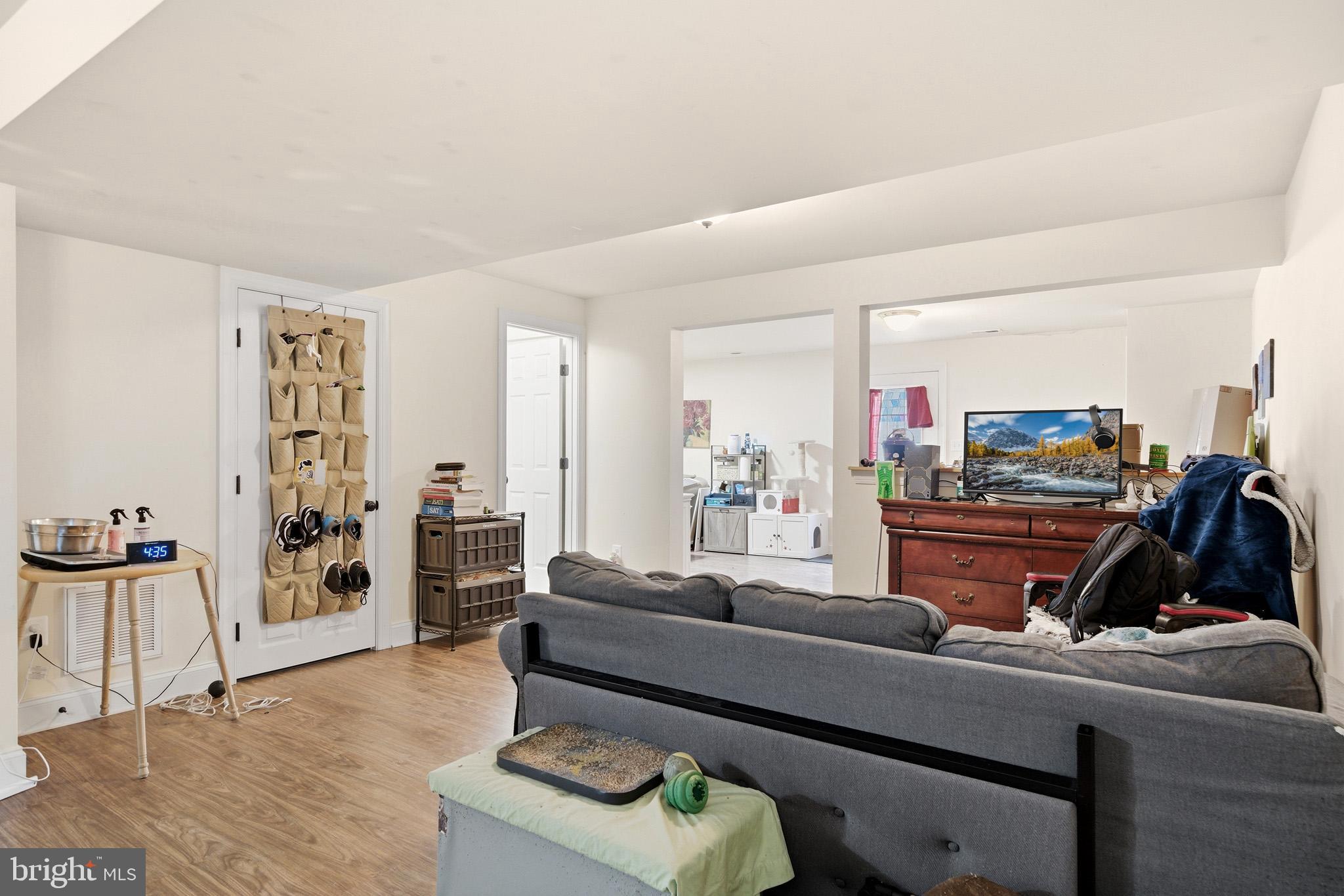 LEONARDS GRANT - Residential