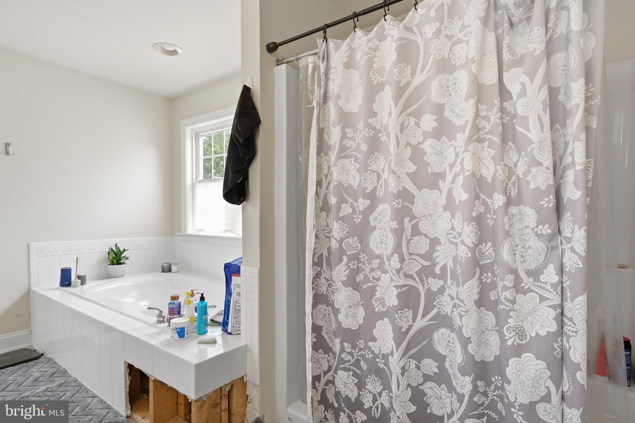 LEONARDS GRANT - Residential