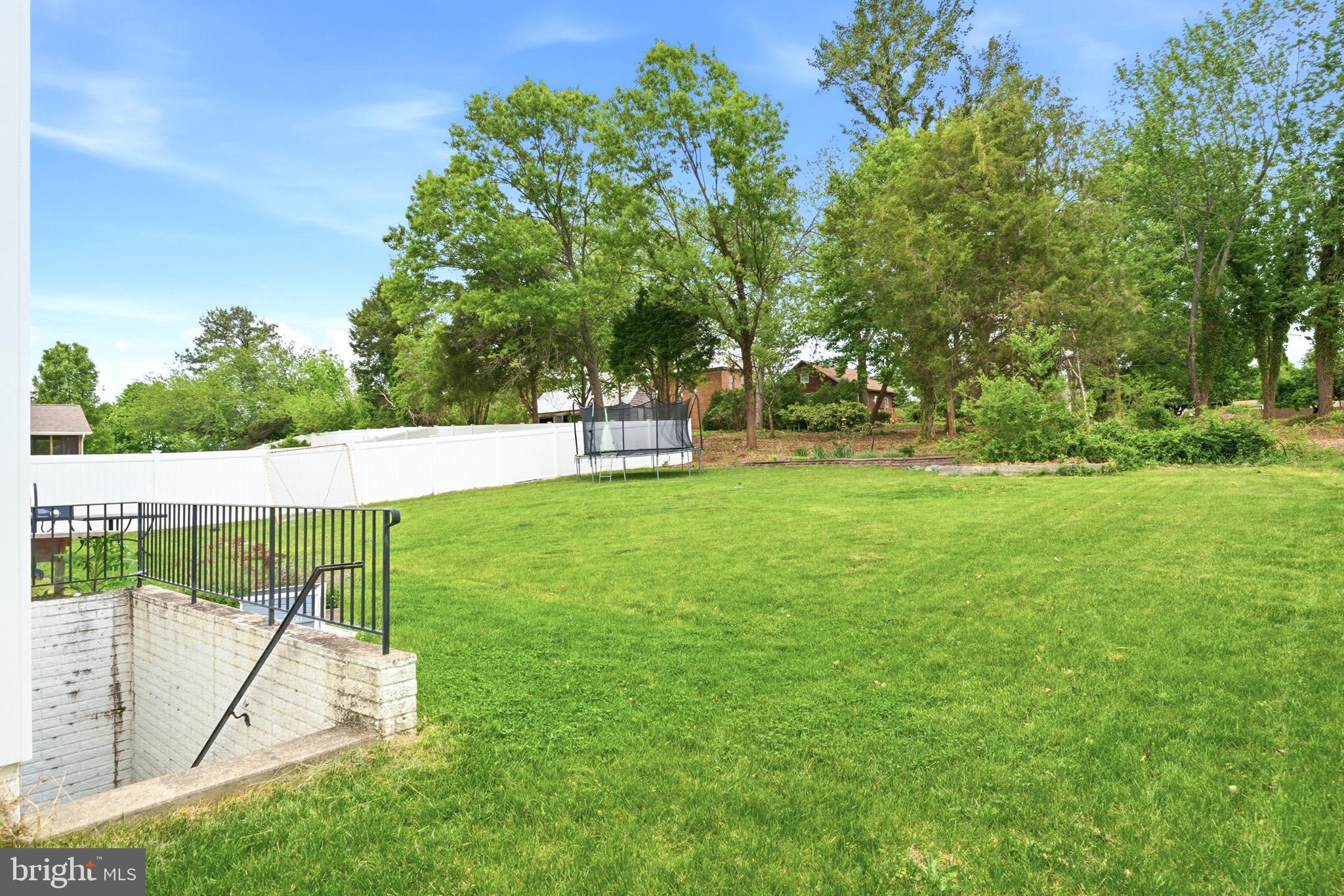 LEONARDS GRANT - Residential